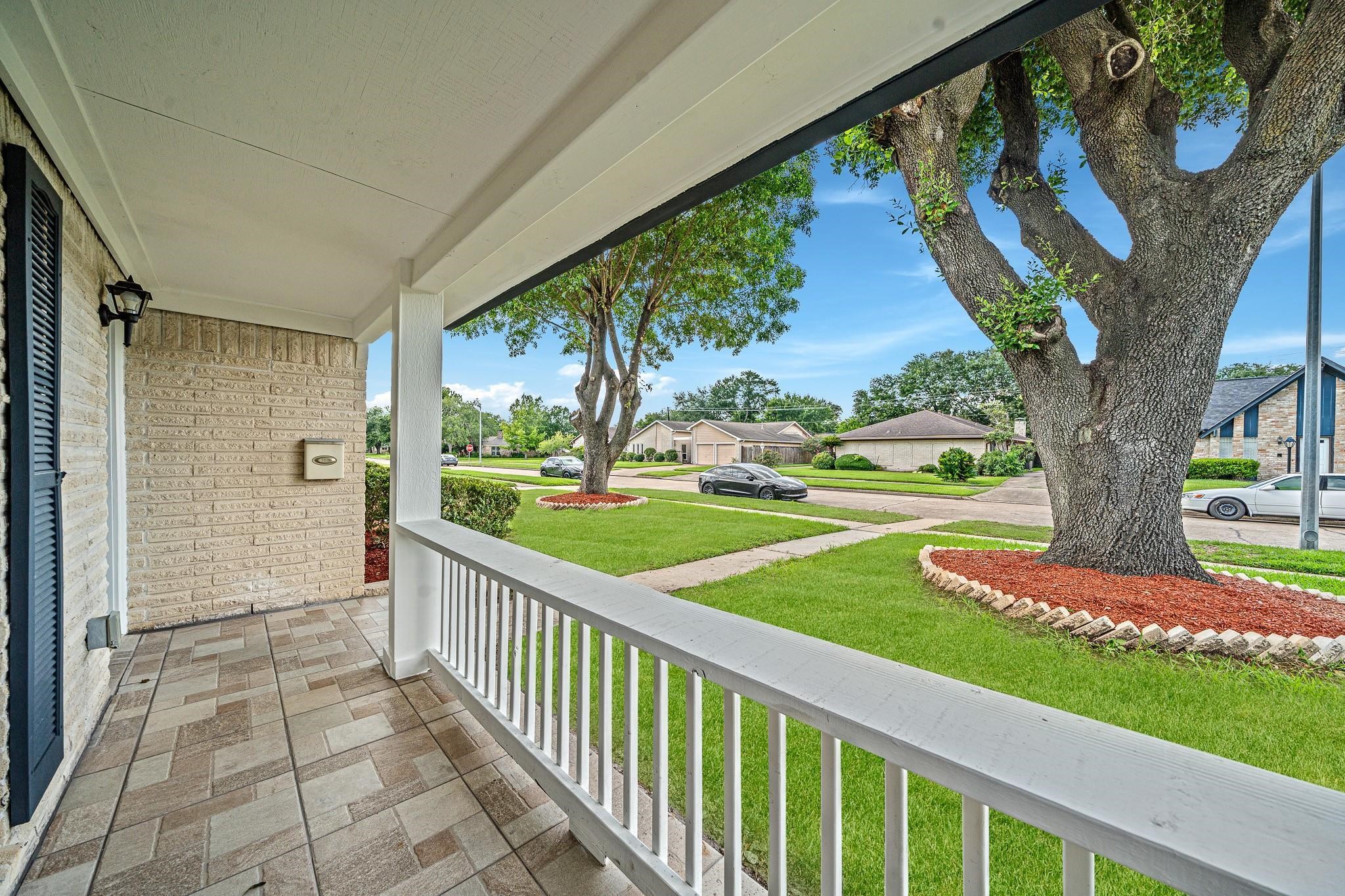 Listing photo 3