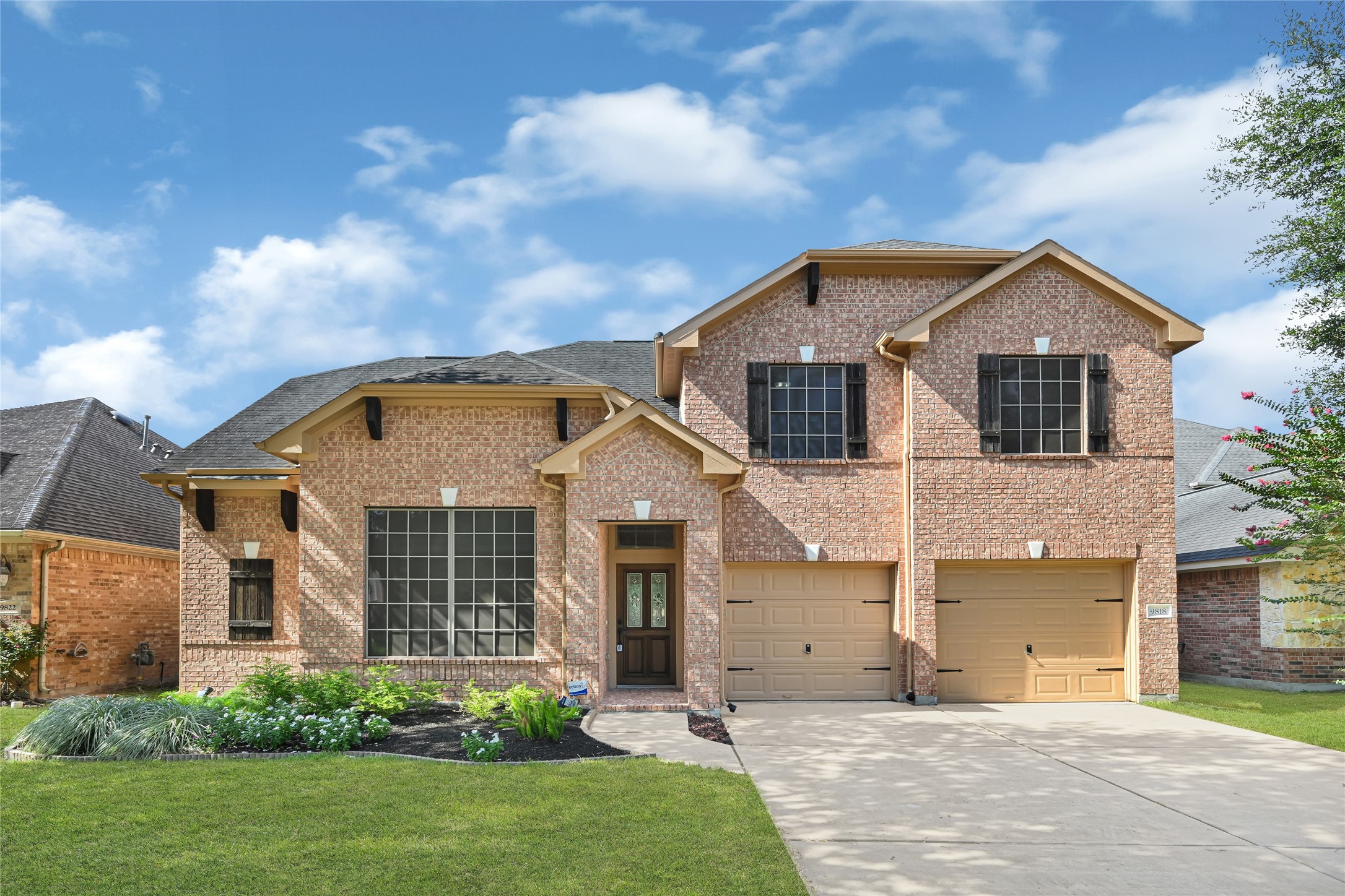 Listing photo 1