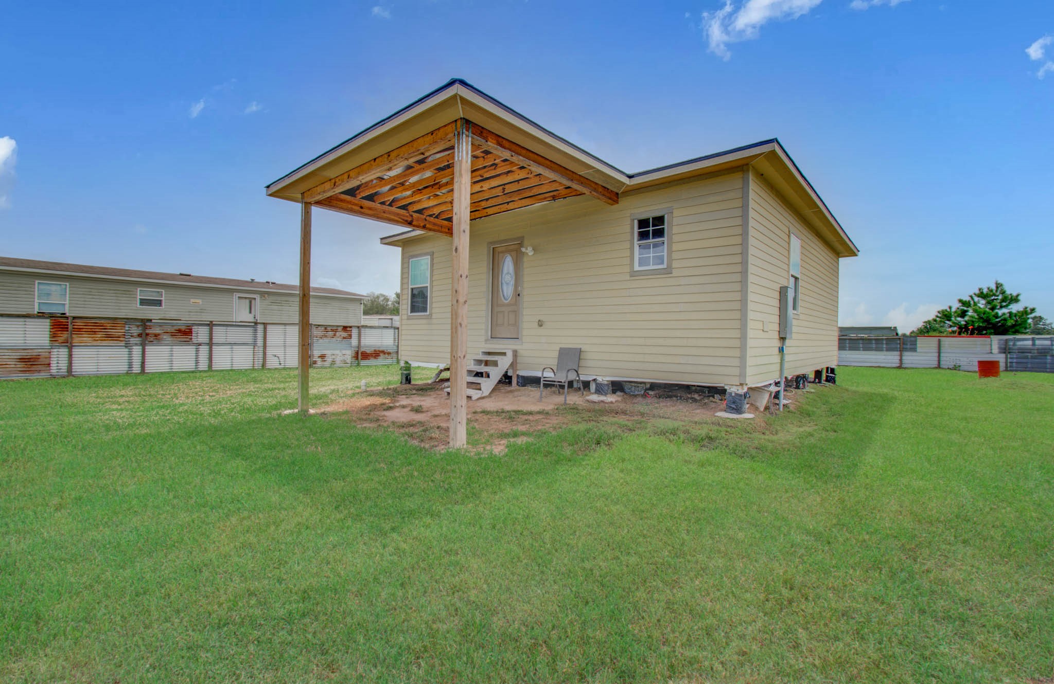 Listing photo 1