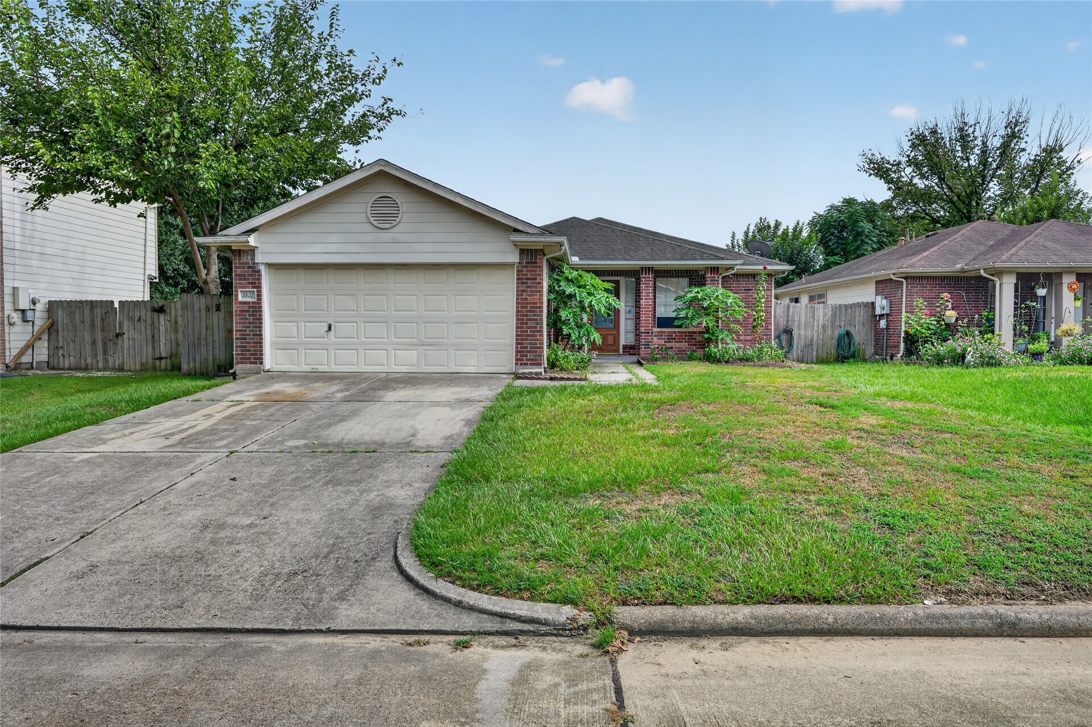 Listing photo 1