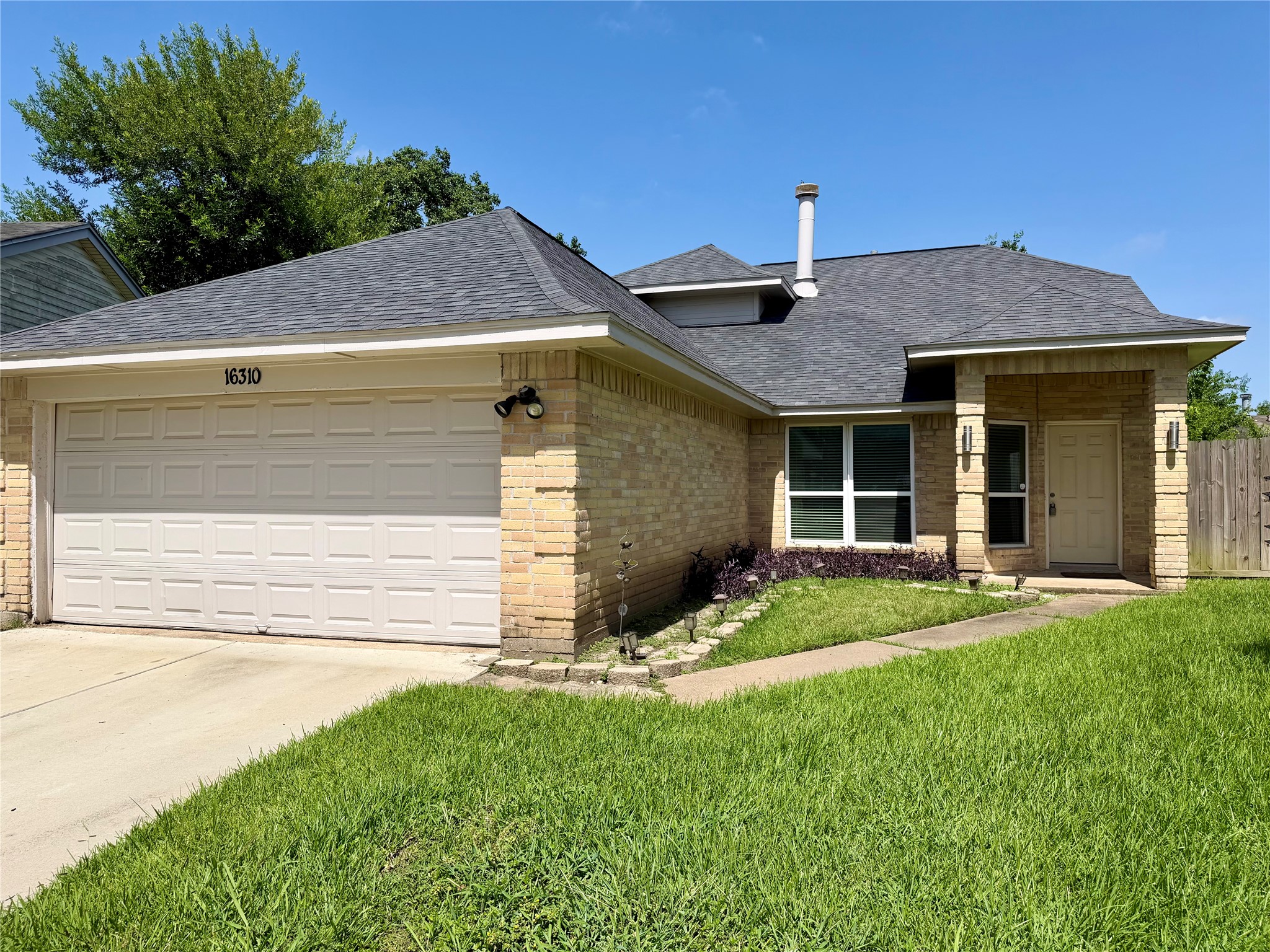 Listing photo 1
