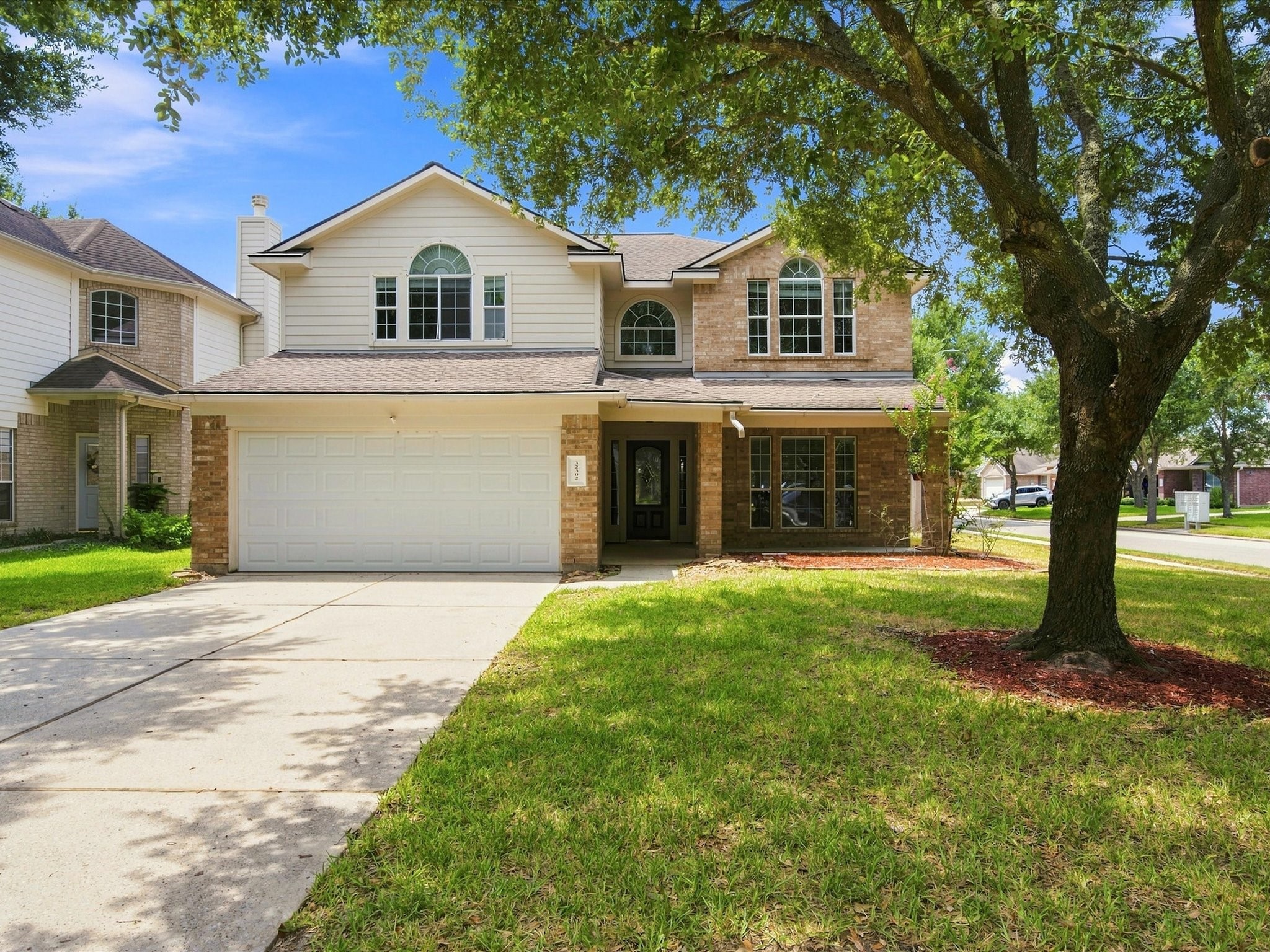 Listing photo 1