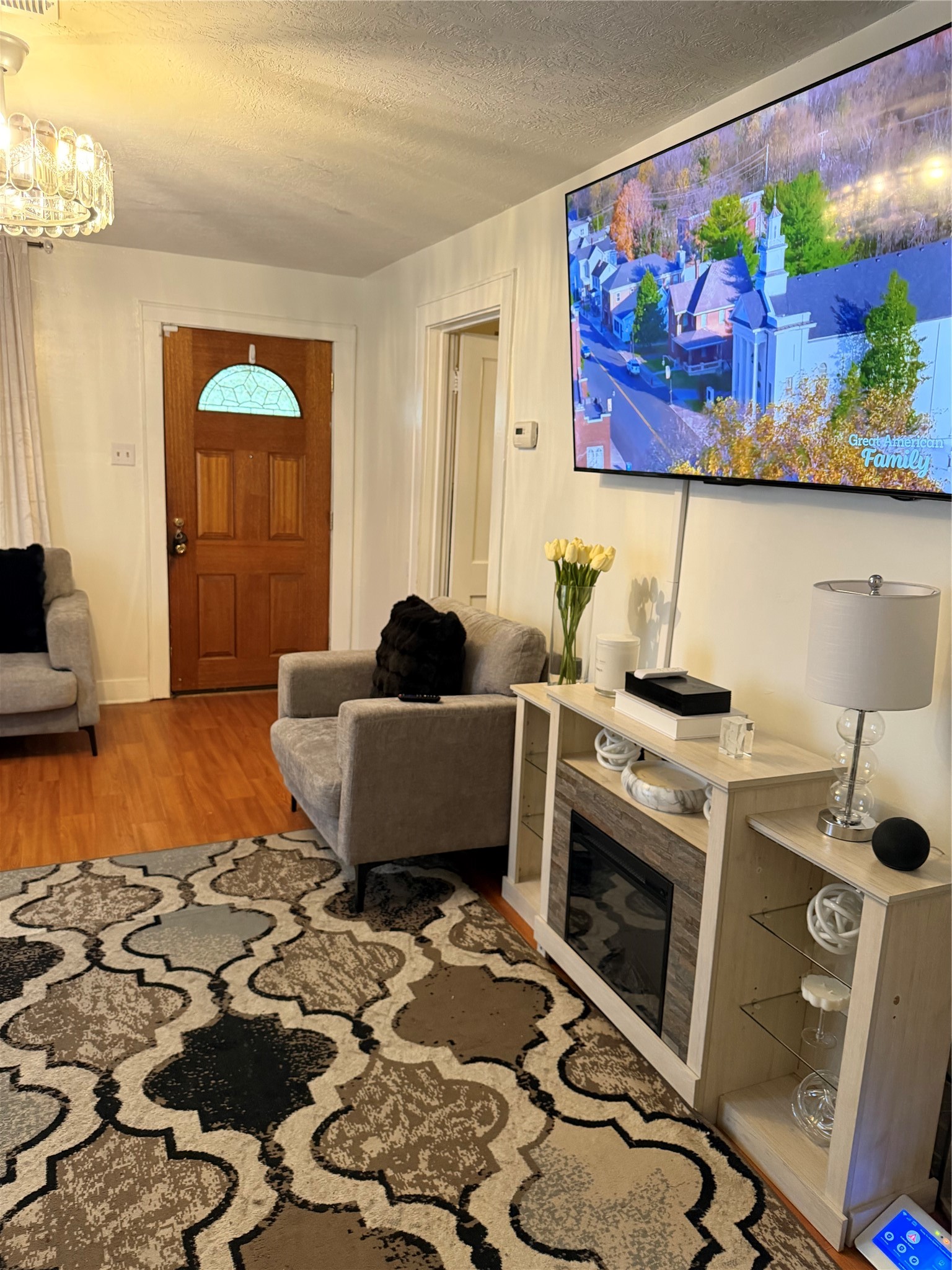Listing photo 1