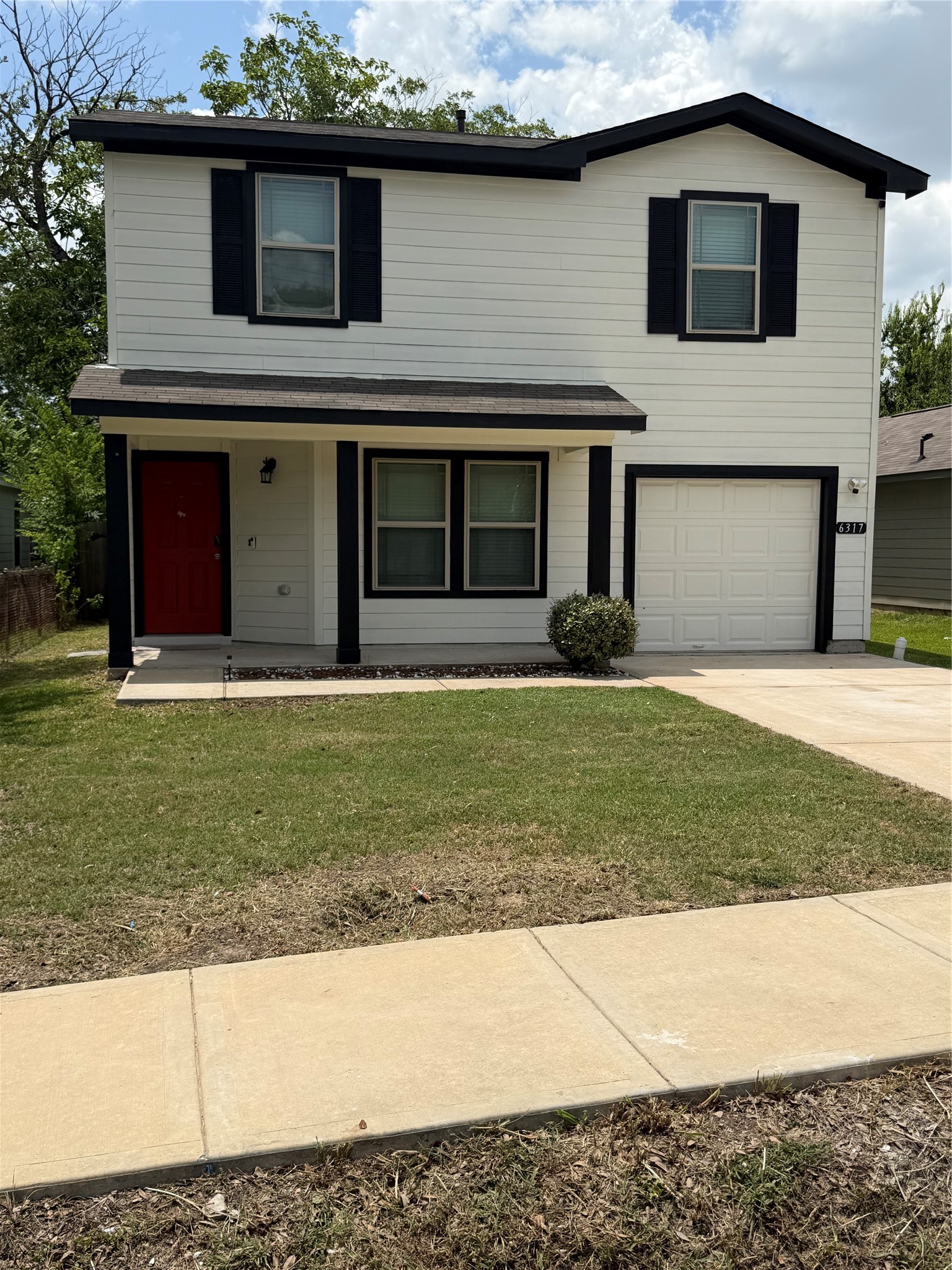 Listing photo 2