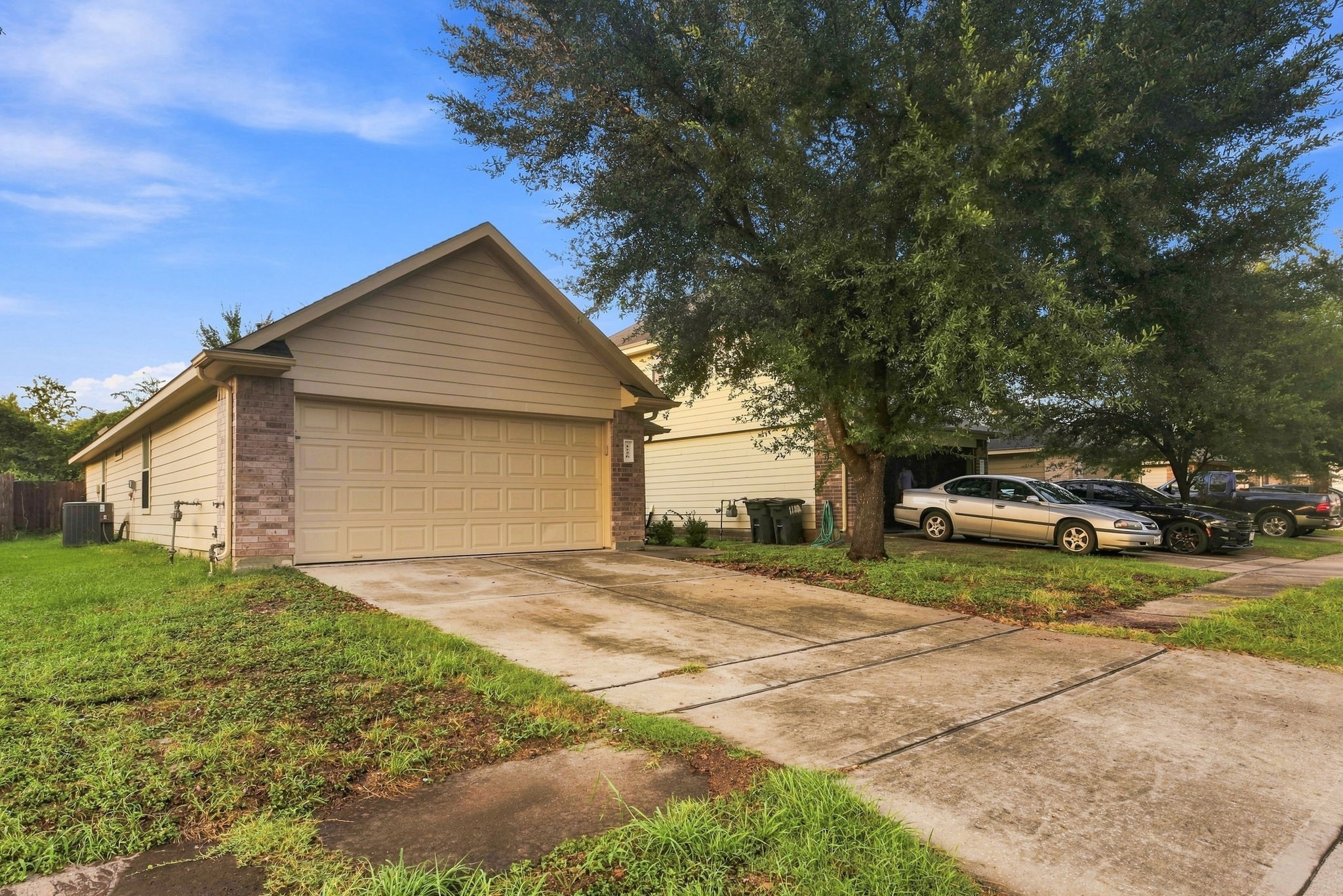 Listing photo 3