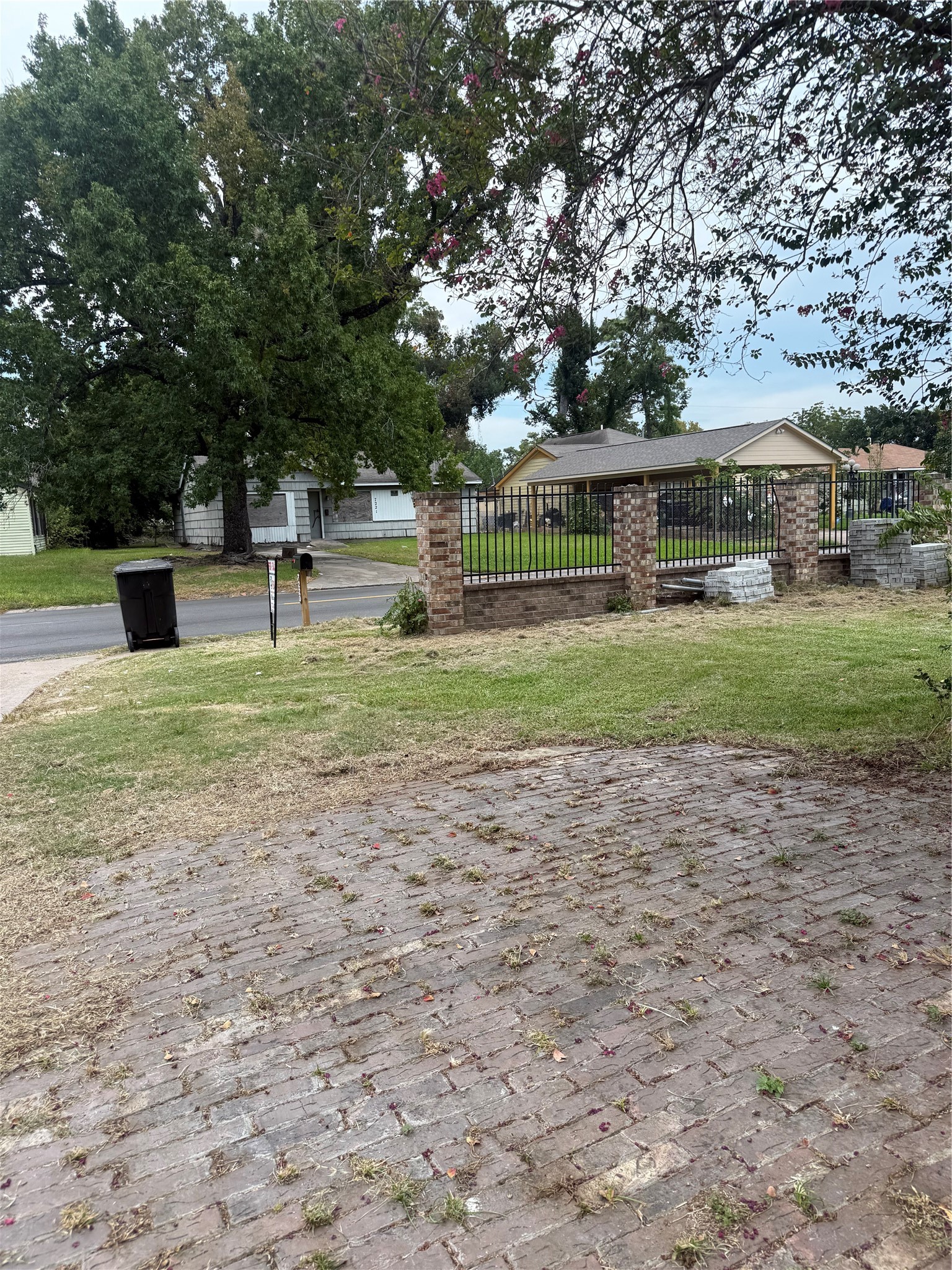 Listing photo 4