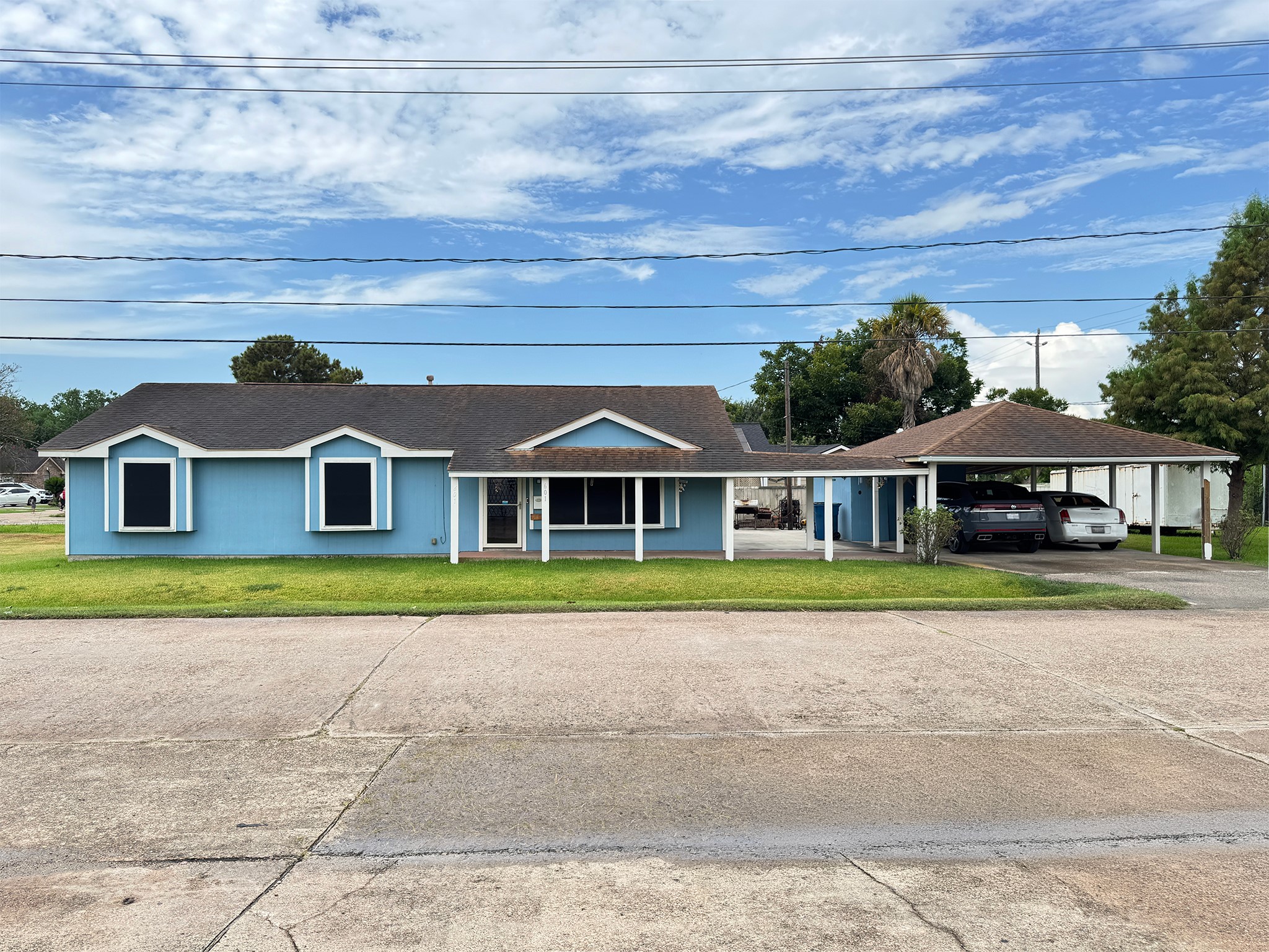 Listing photo 1