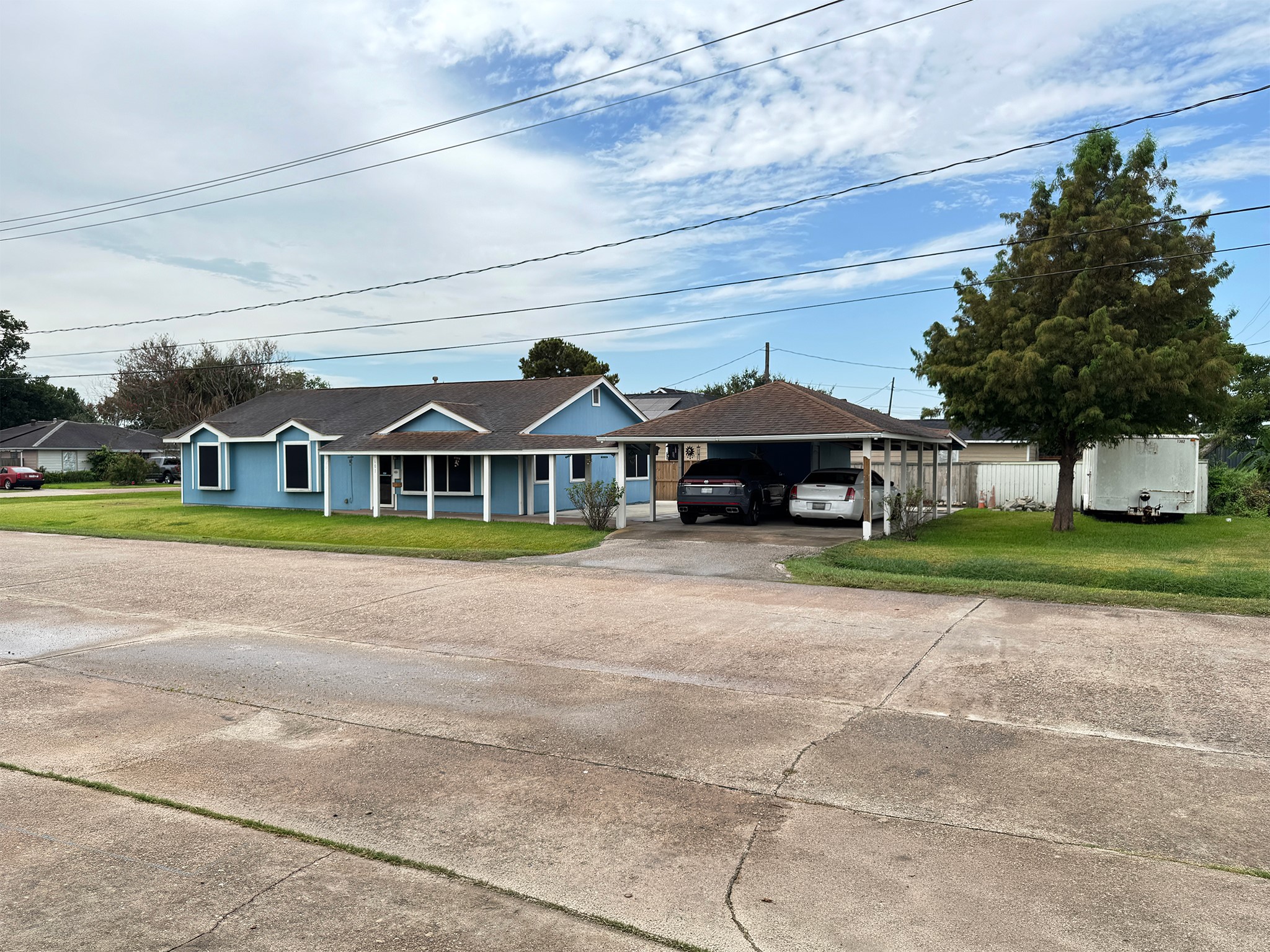 Listing photo 1