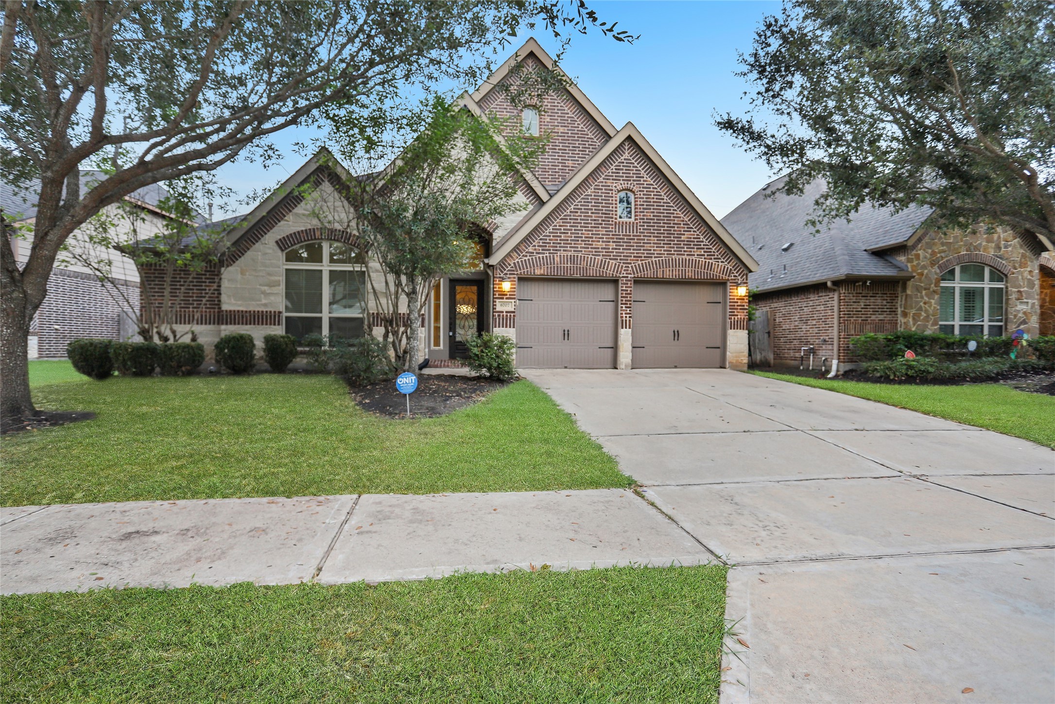 Listing photo 1