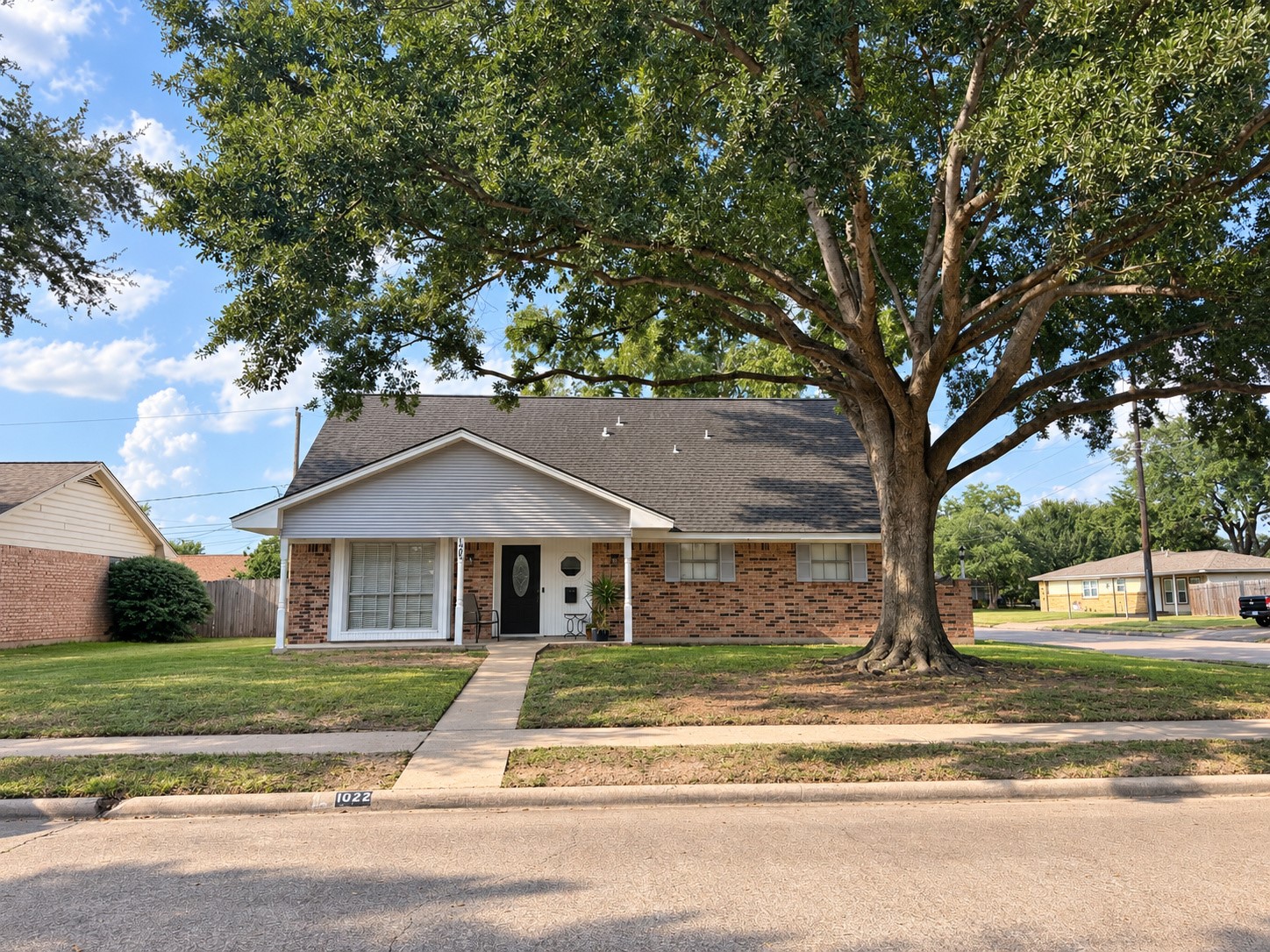 Listing photo 1