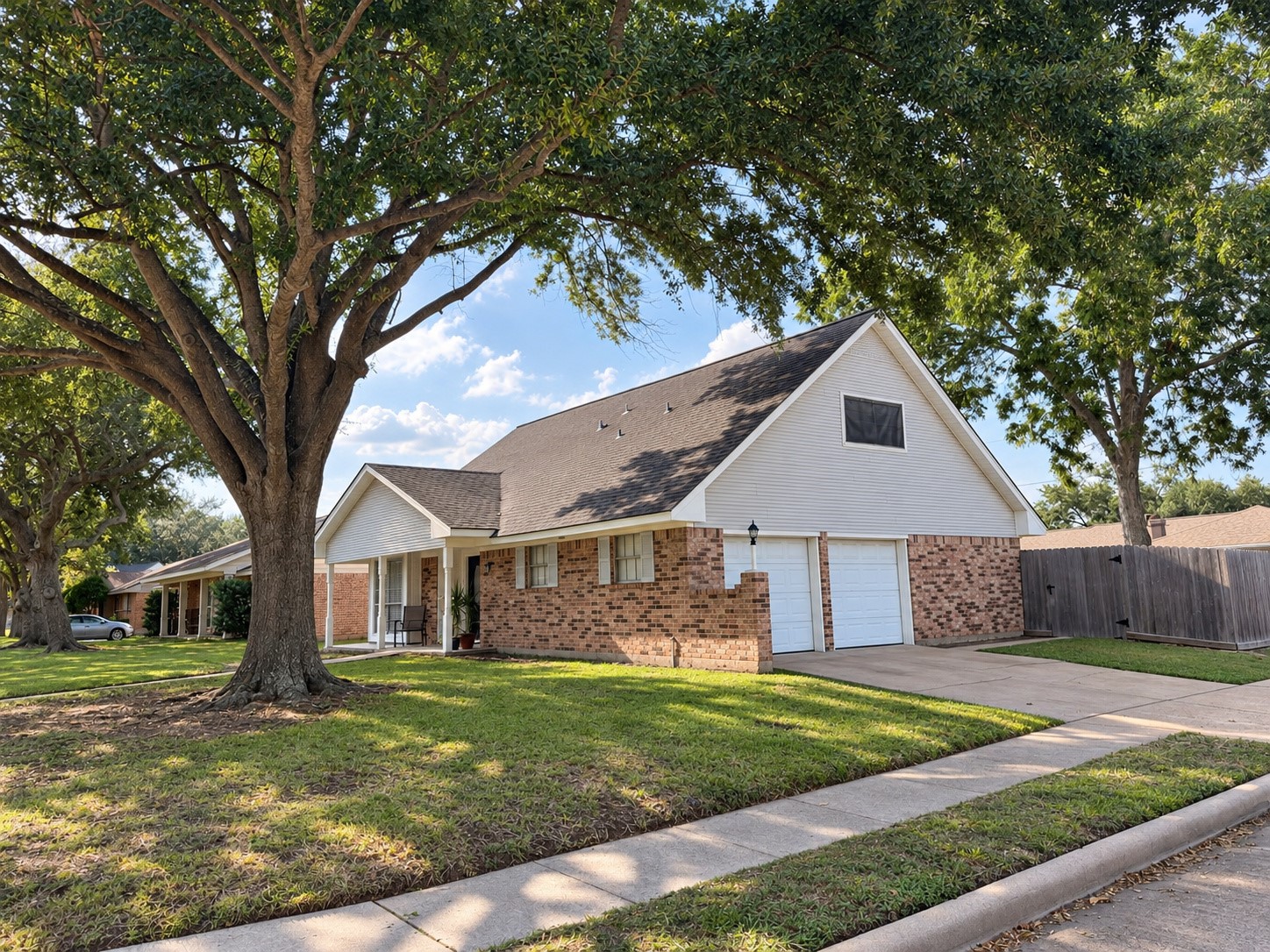 Listing photo 2