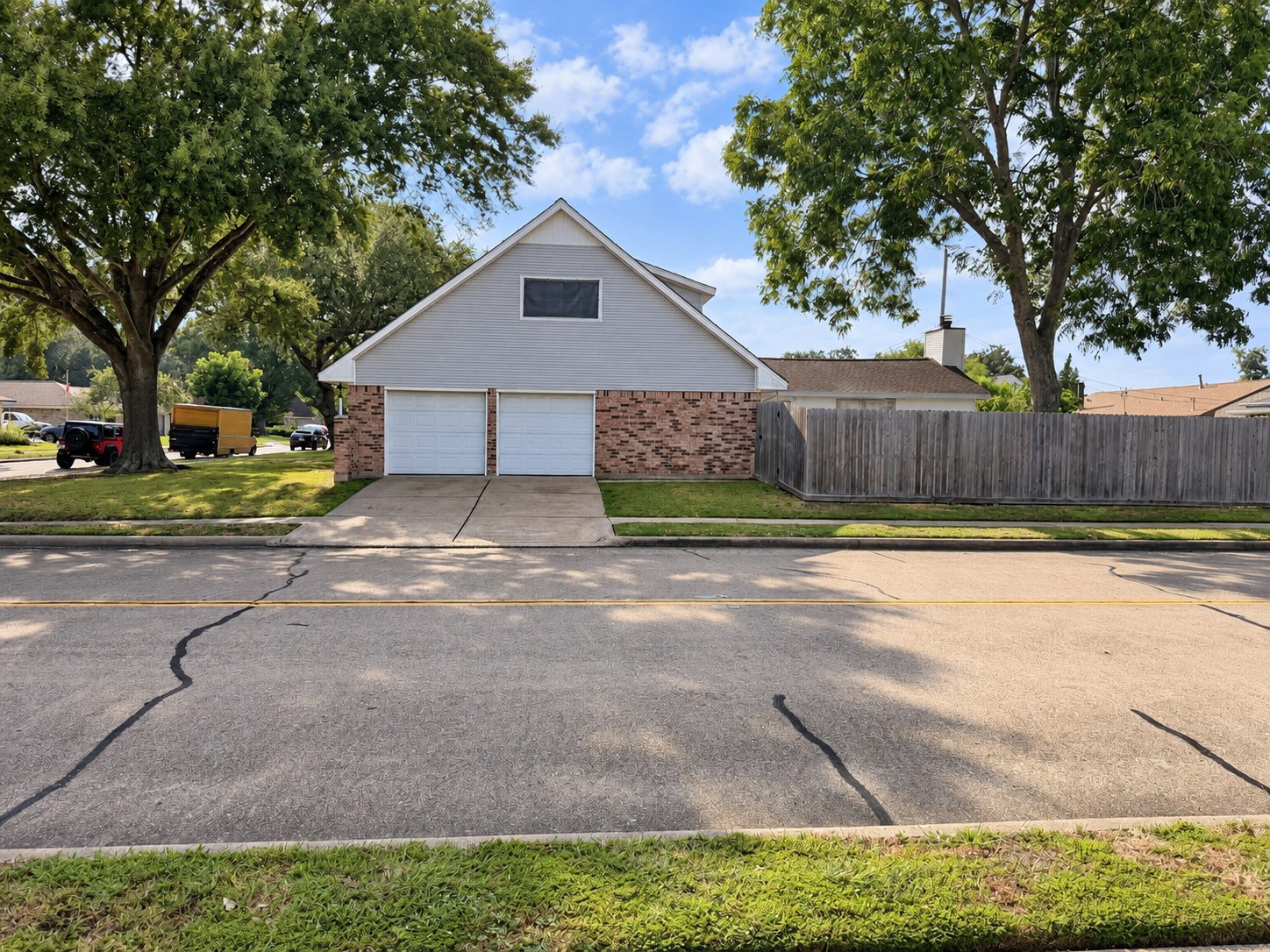 Listing photo 3