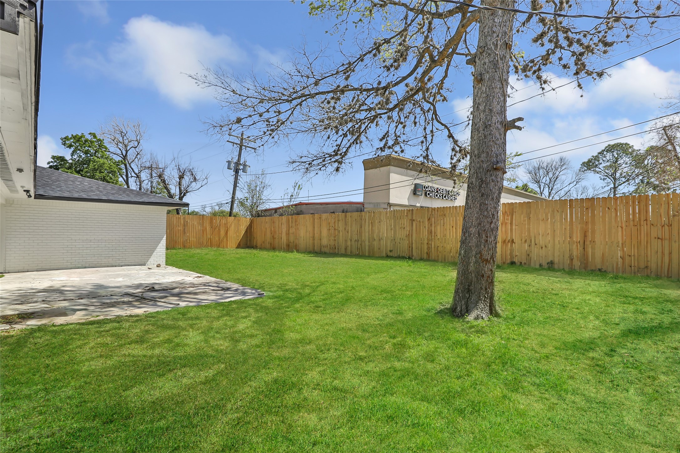 Listing photo 1
