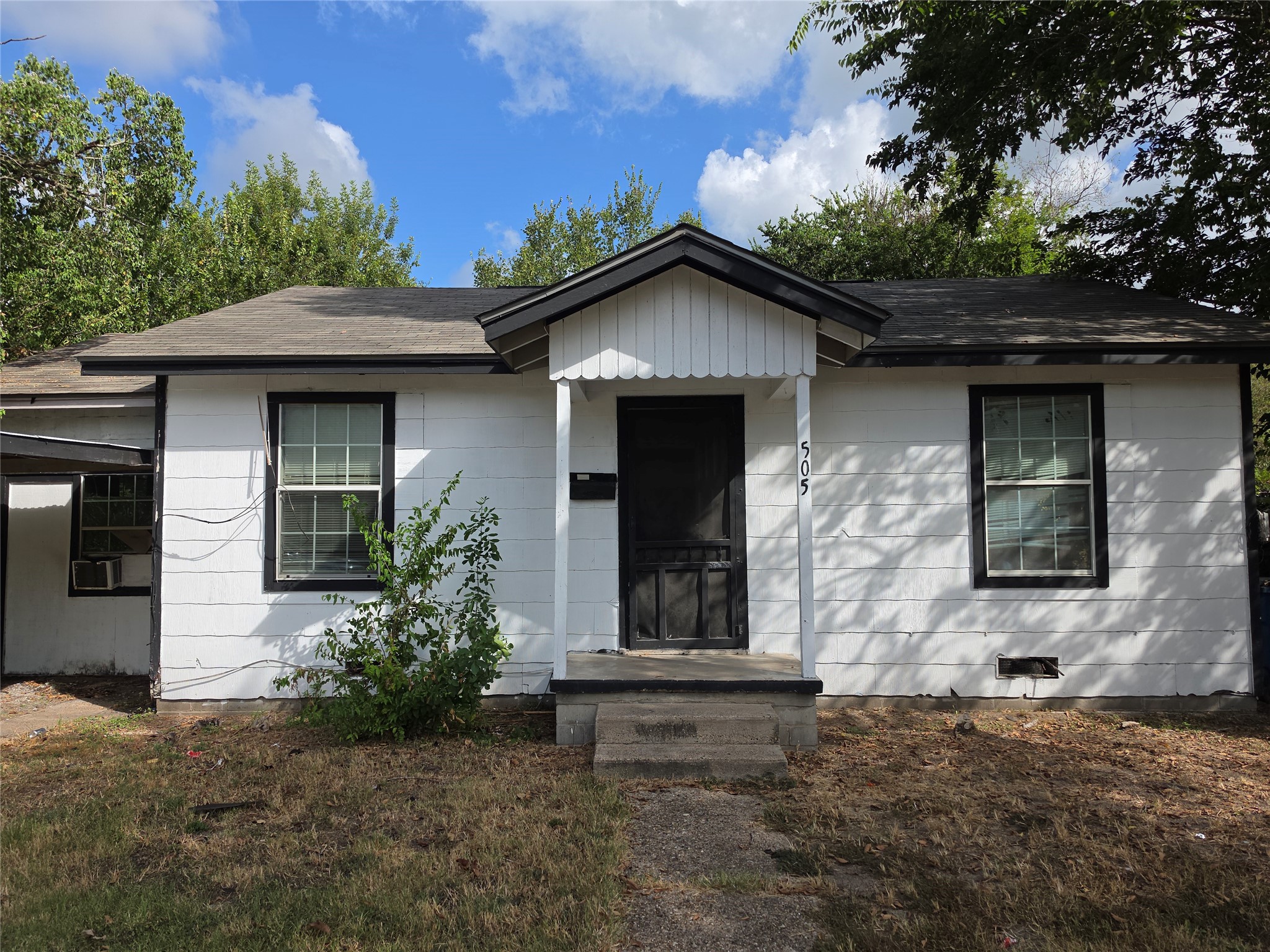 Listing photo 1
