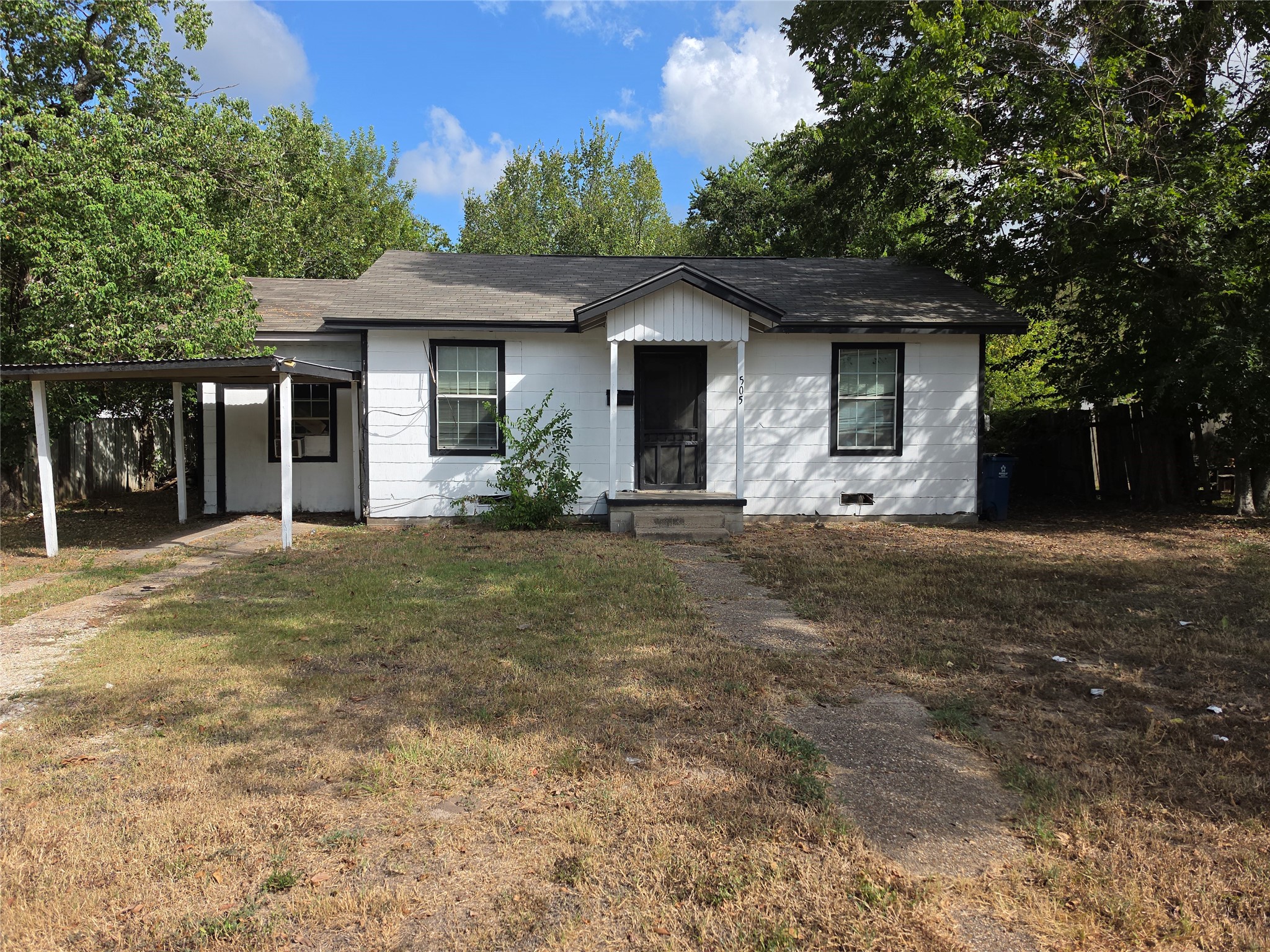 Listing photo 1