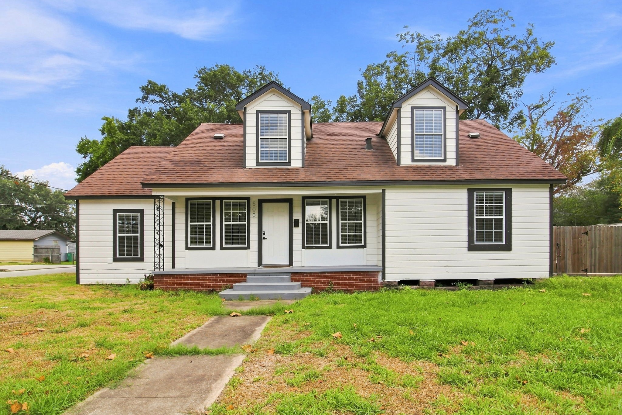 Listing photo 1