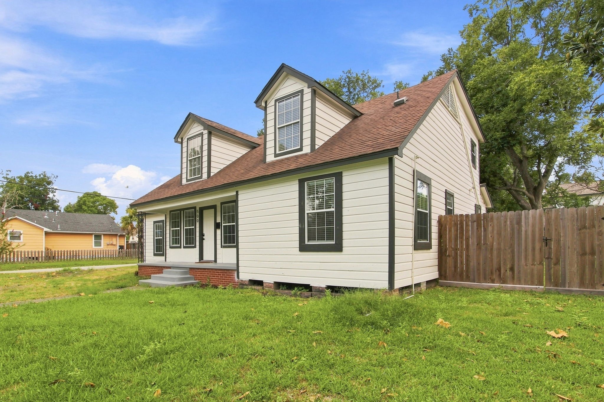 Listing photo 1