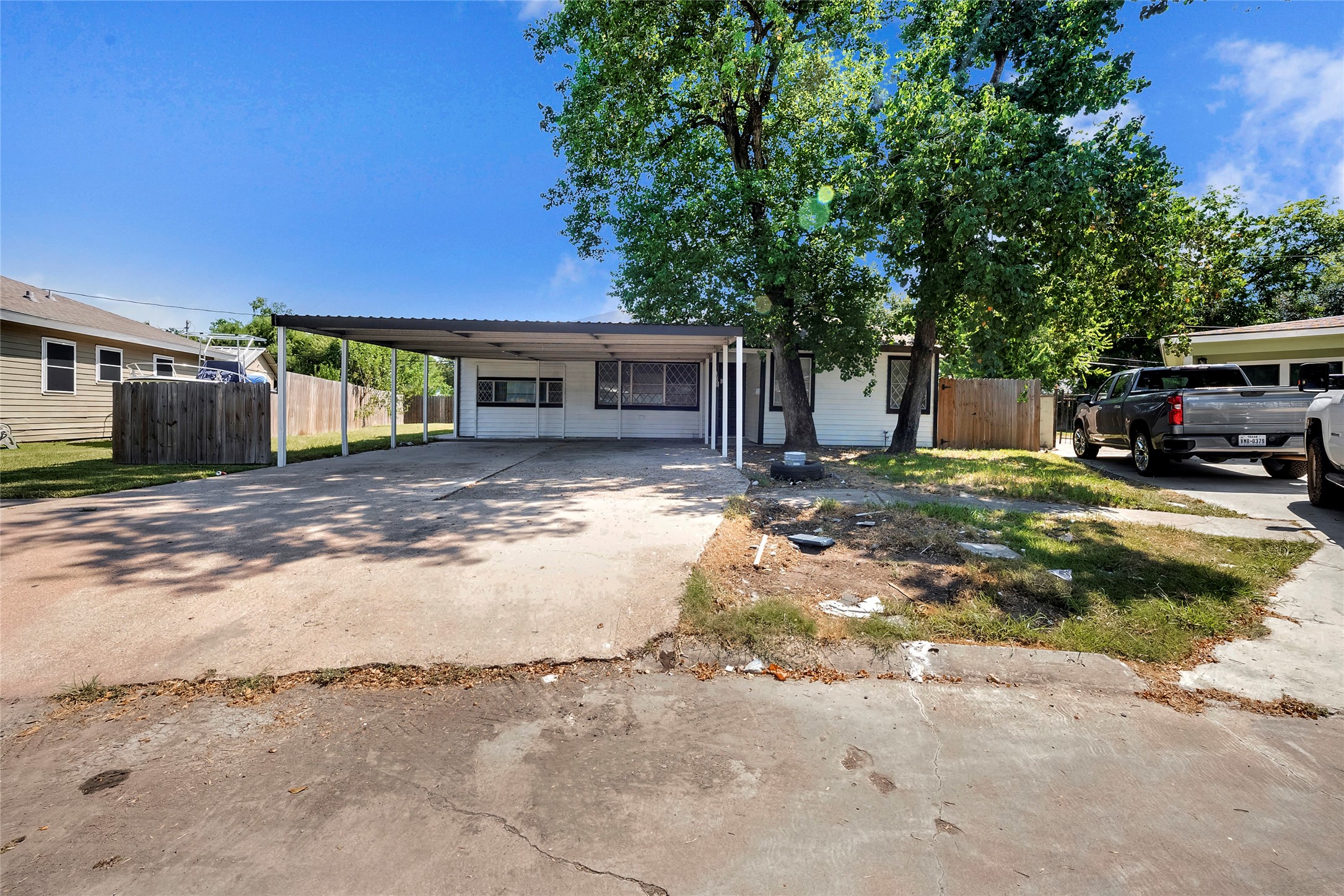 Listing photo 1