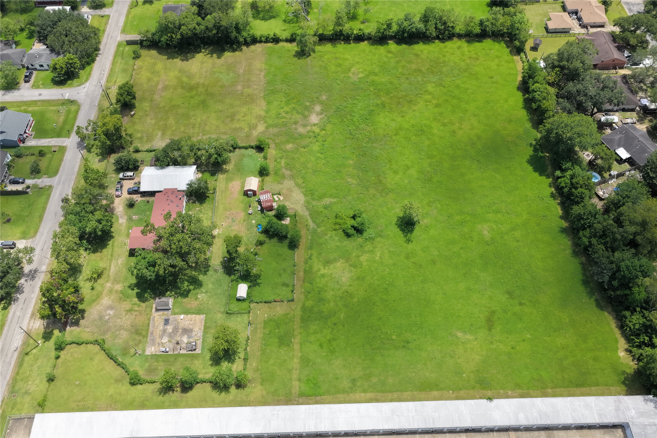 Listing photo 5