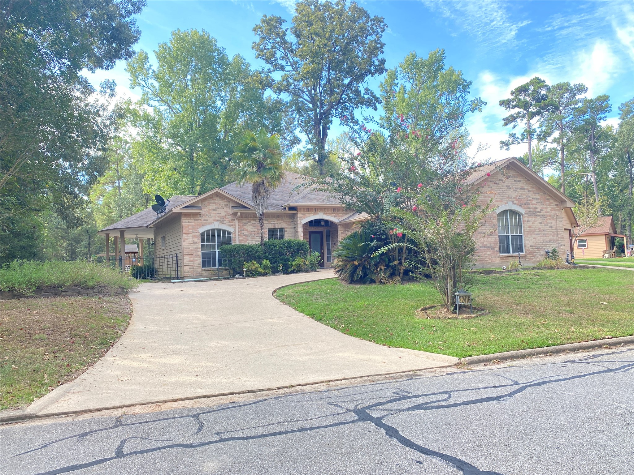 Listing photo 1