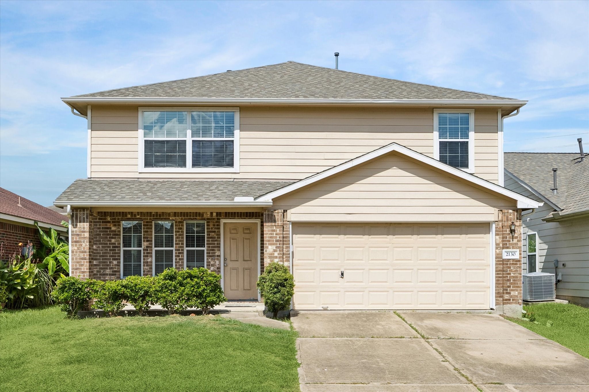 Listing photo 2