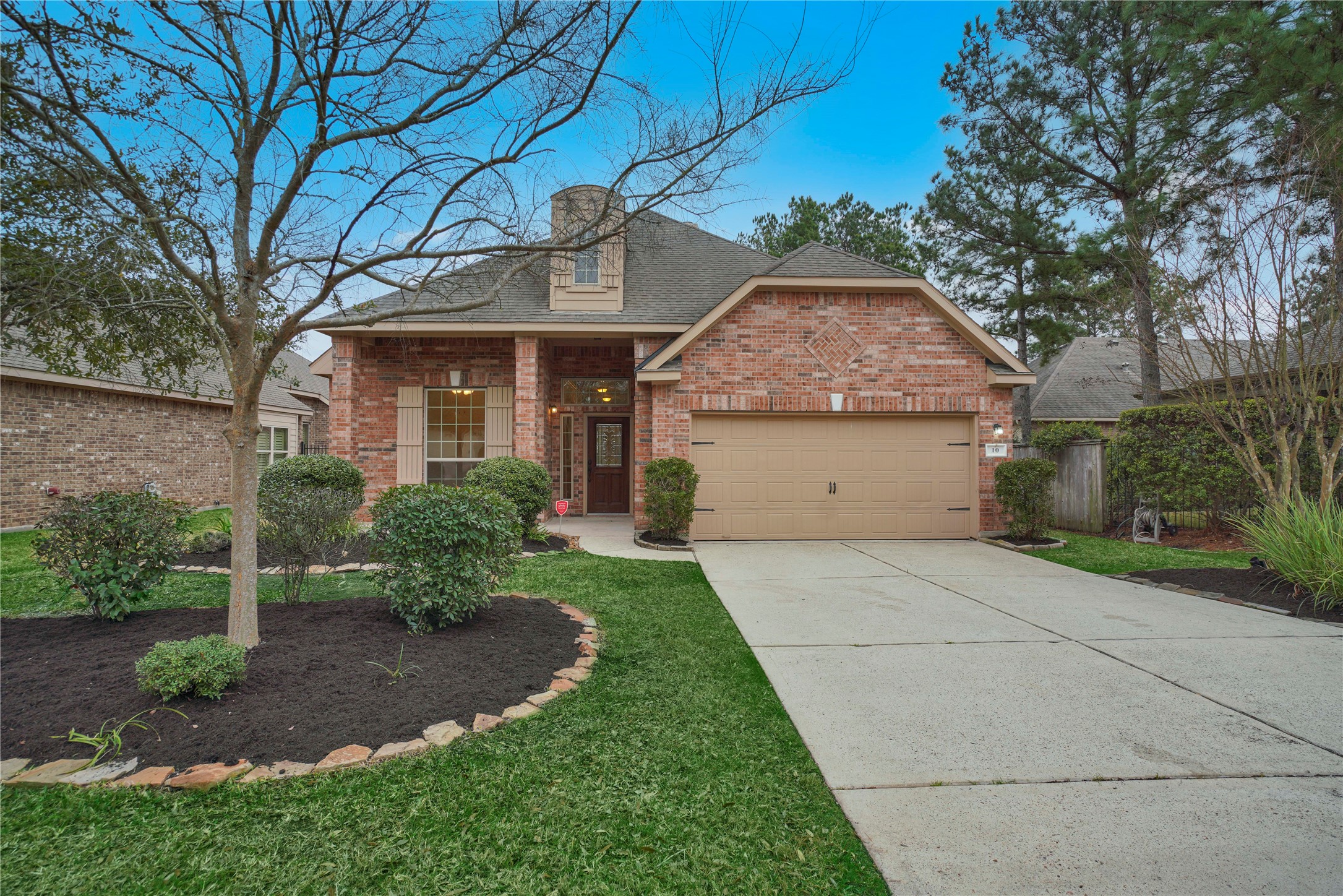 Listing photo 1