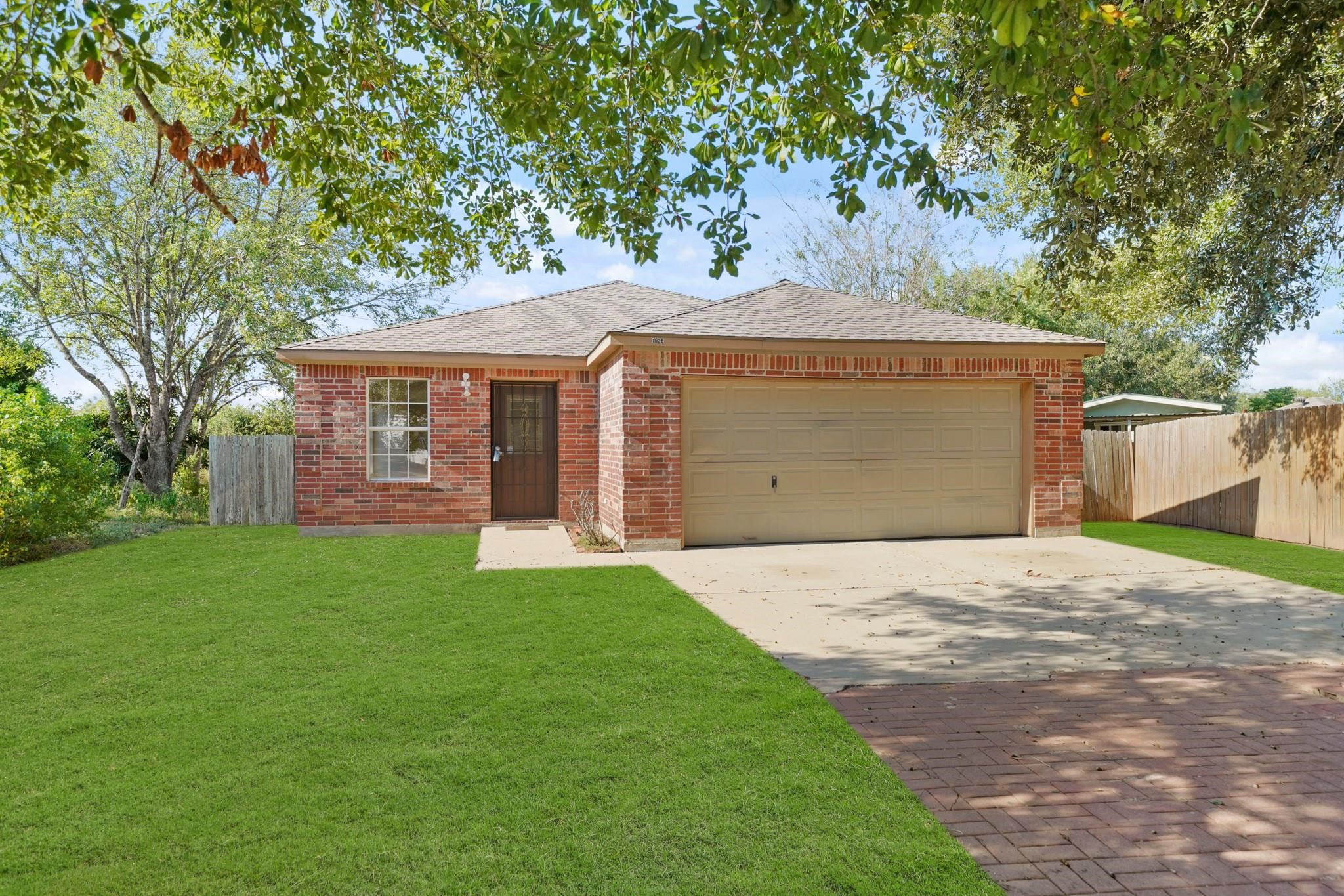 Listing photo 1