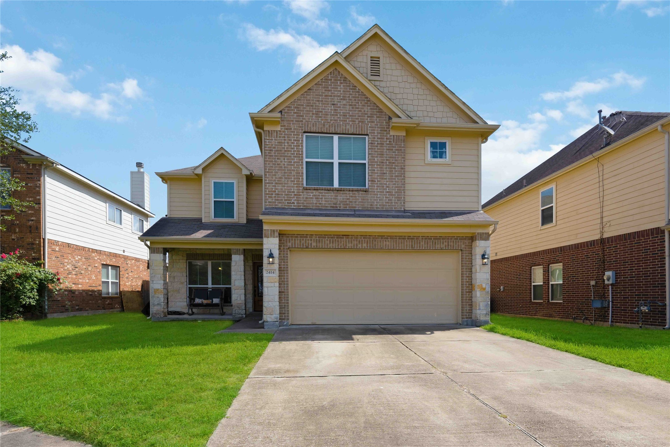 Listing photo 2