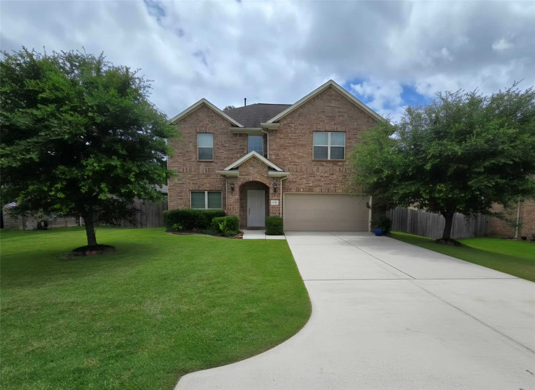 Listing photo 1