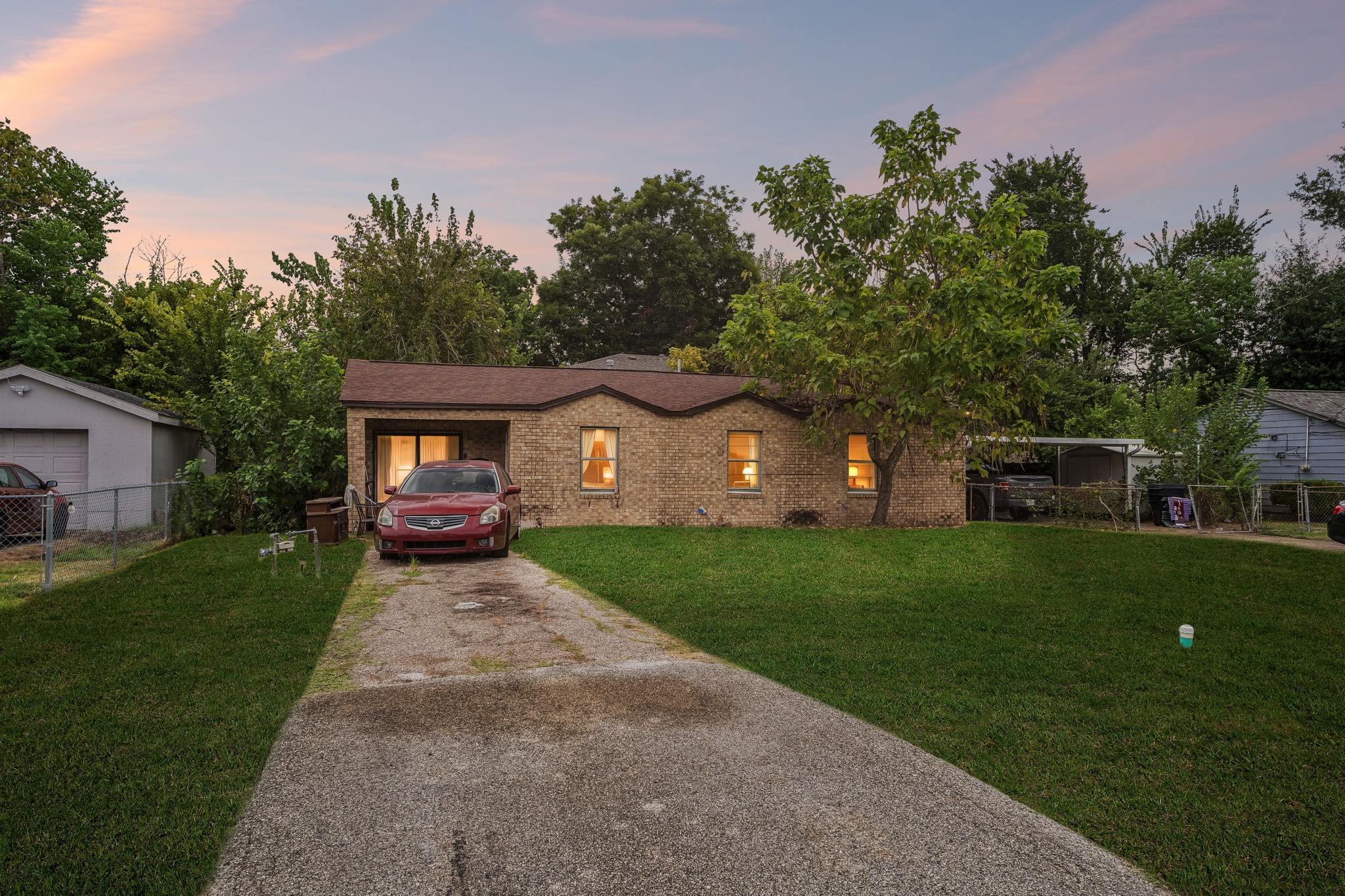 Listing photo 1