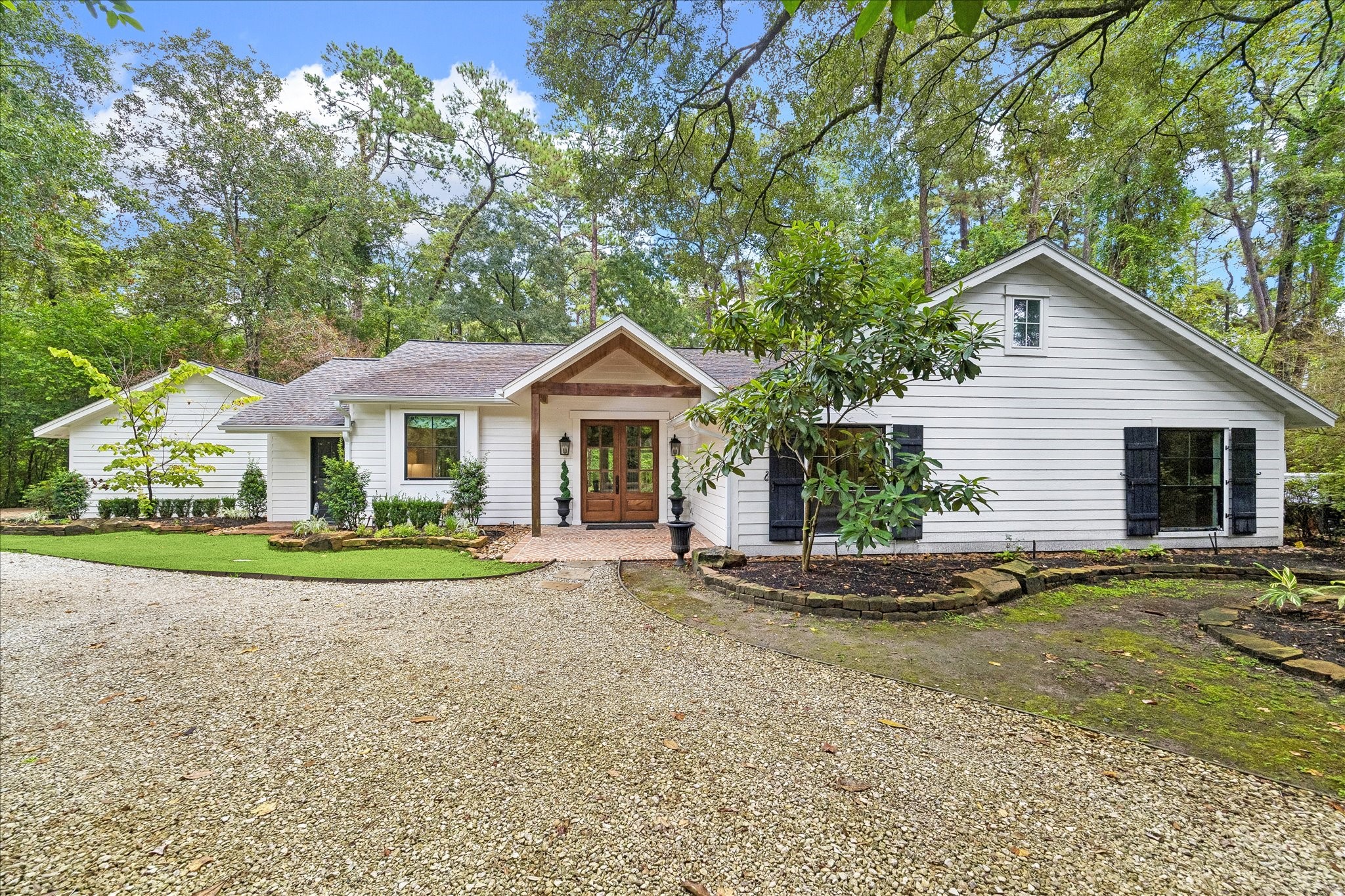 2943 Kings Forest Drive