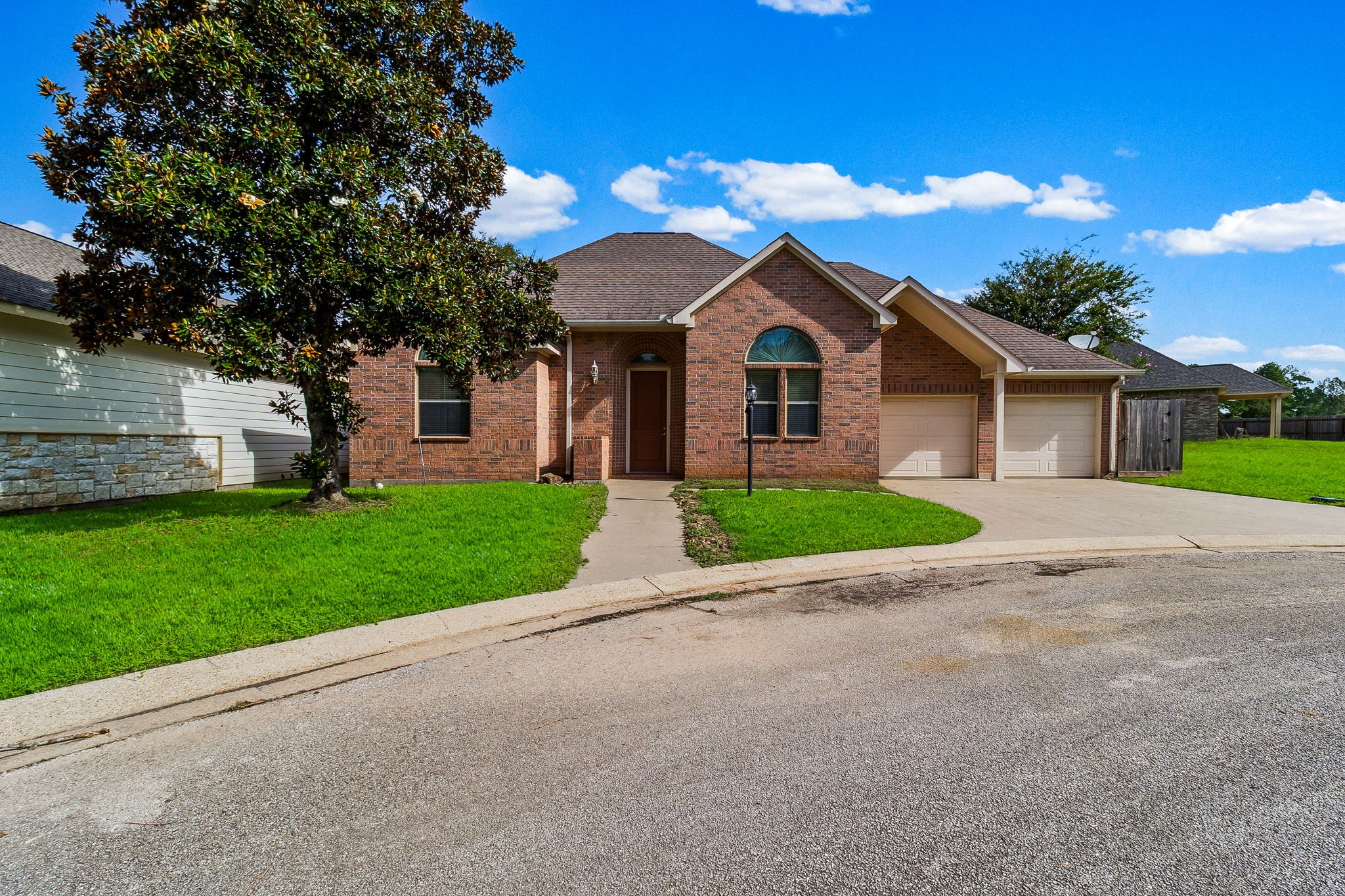 Listing photo 1