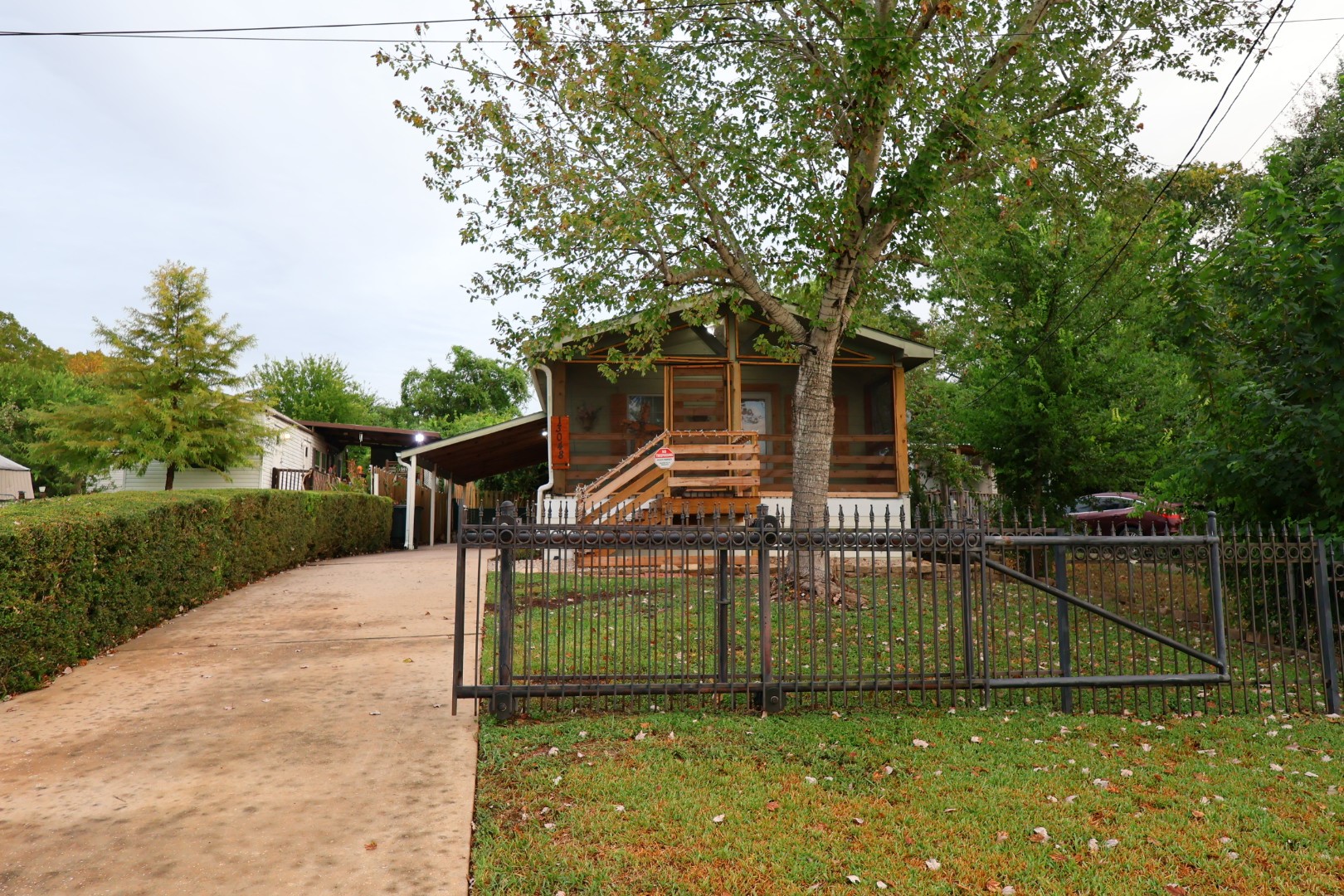 Listing photo 2