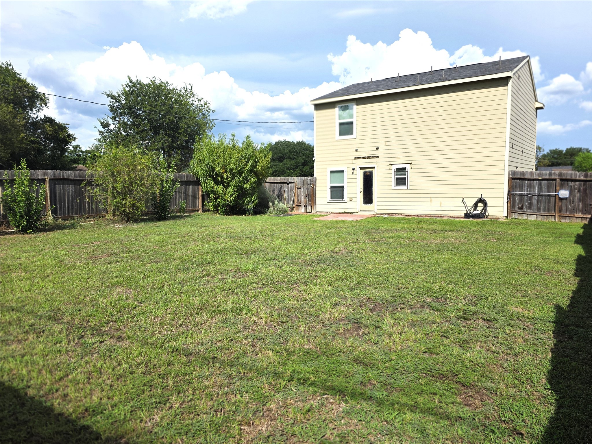 Listing photo 4