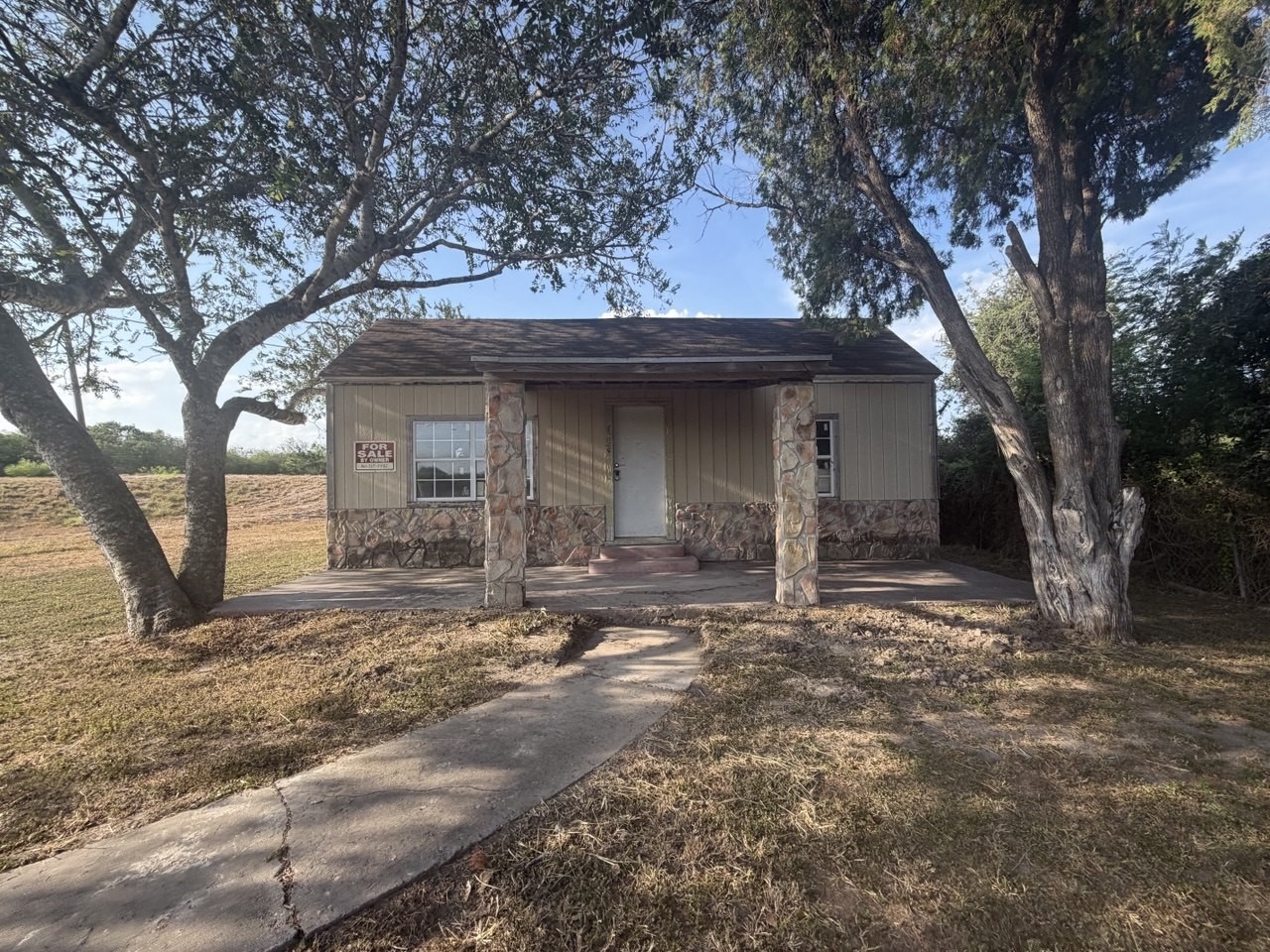 Listing photo 1
