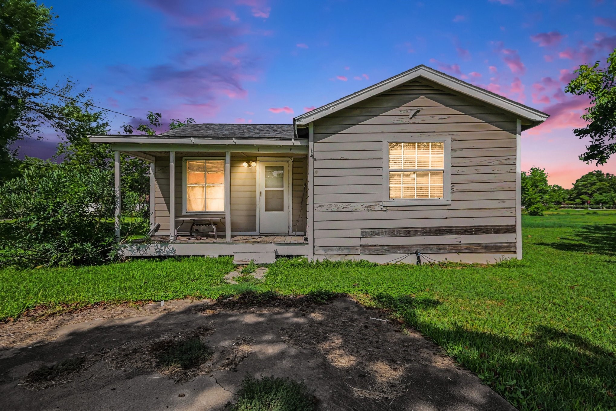 Listing photo 1