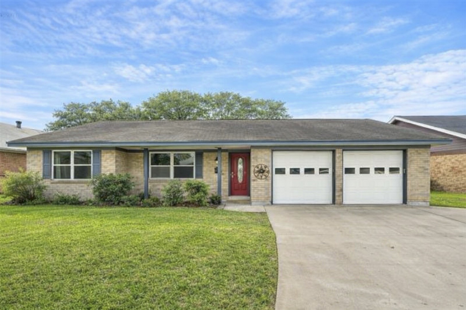 Listing photo 4