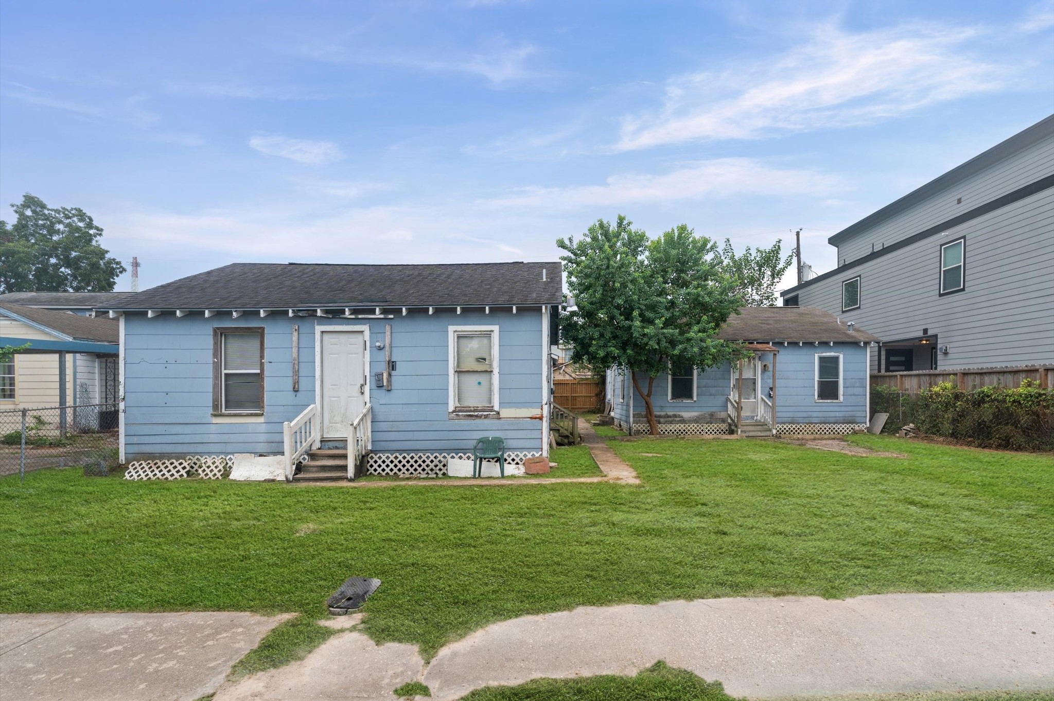 Listing photo 2