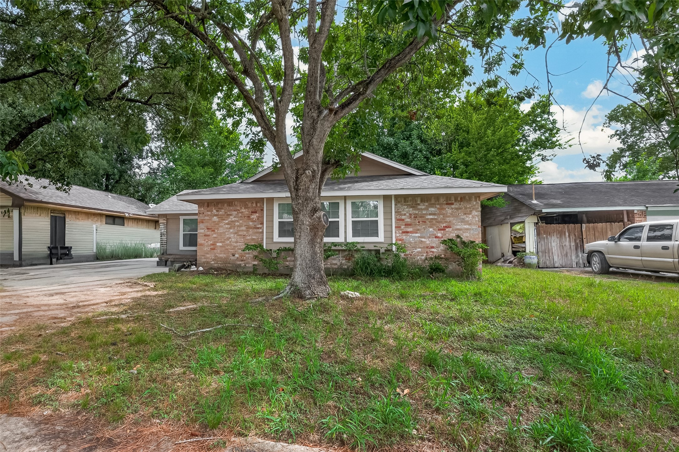Listing photo 1