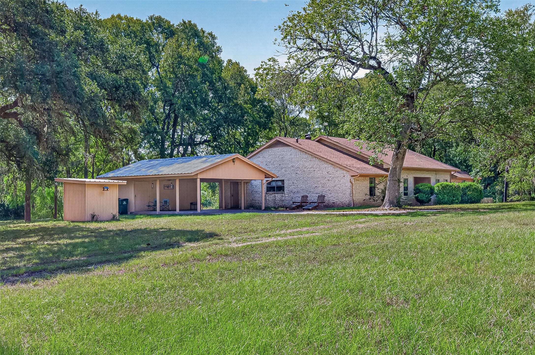 Listing photo 4