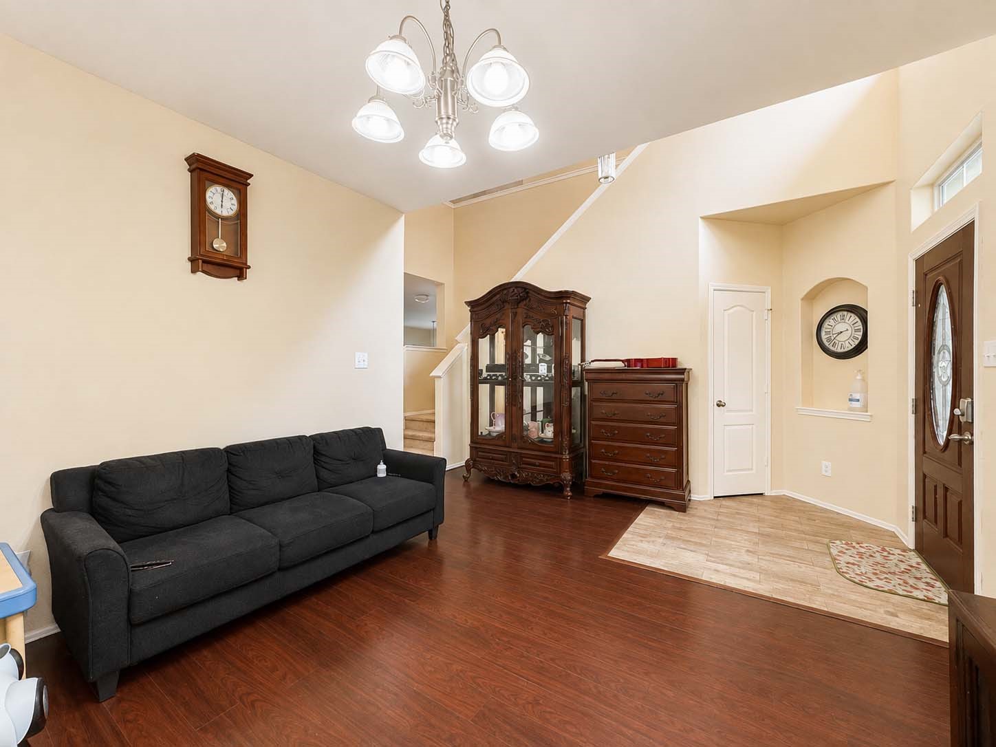 Listing photo 5