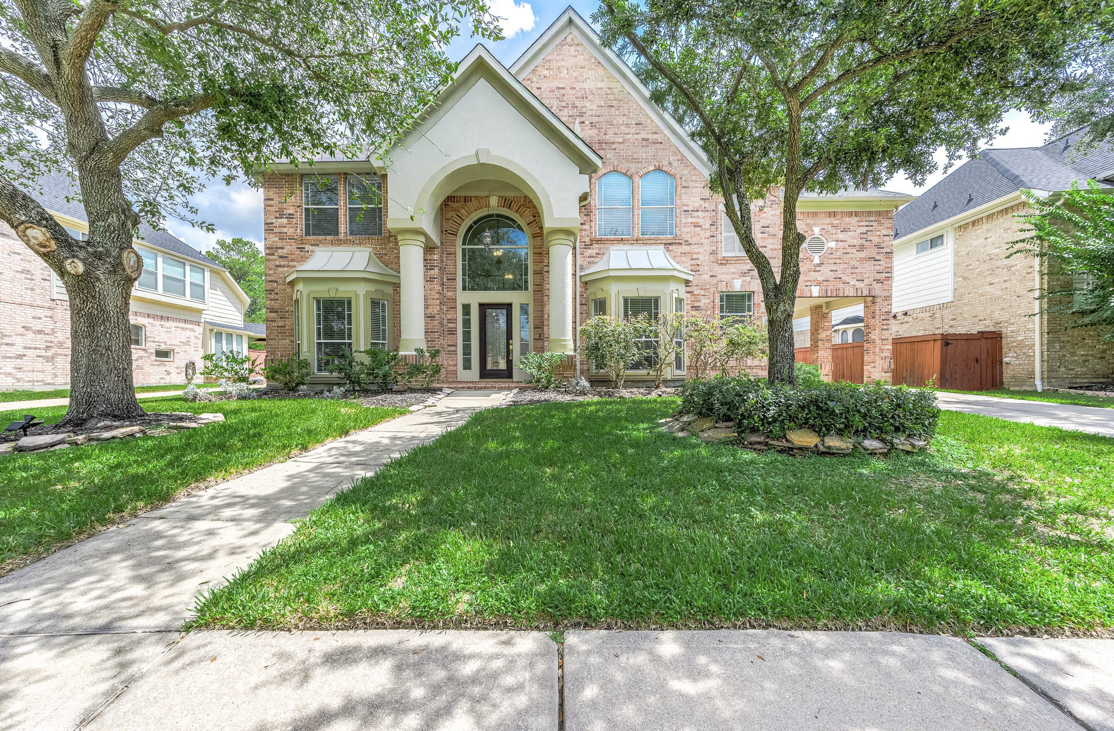 Listing photo 1
