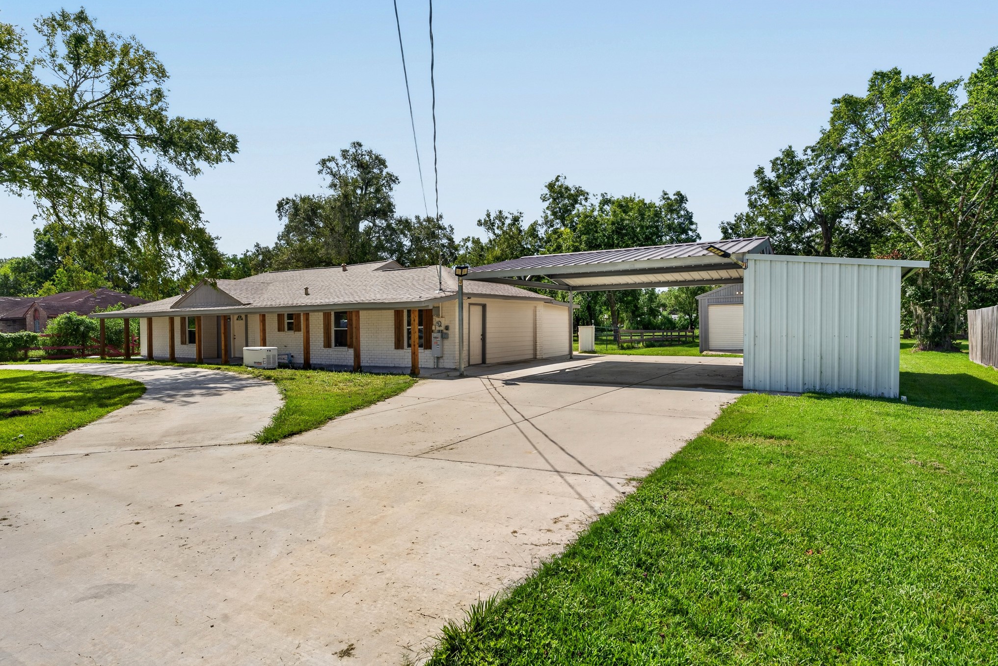 Listing photo 4