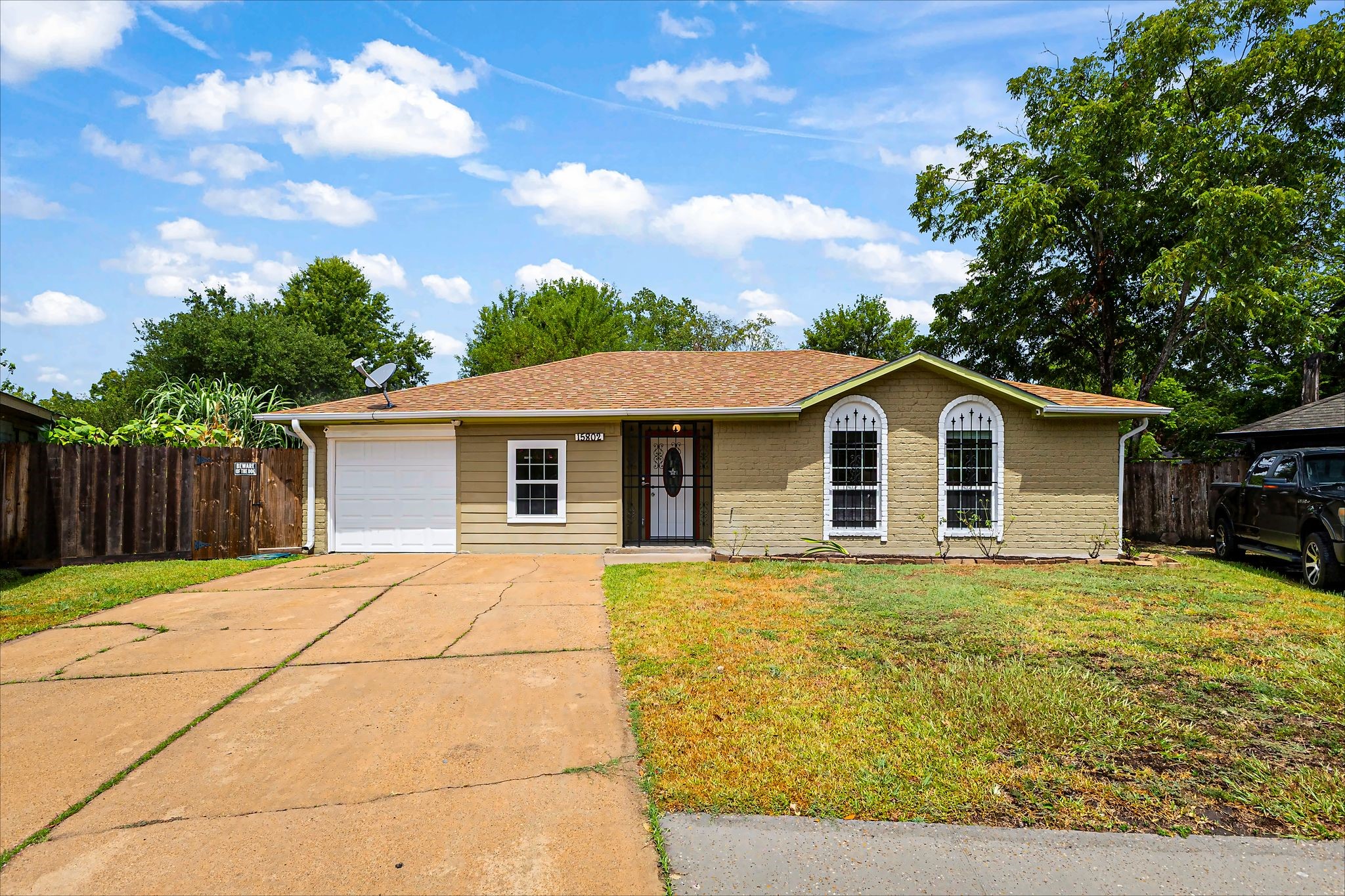 Listing photo 1