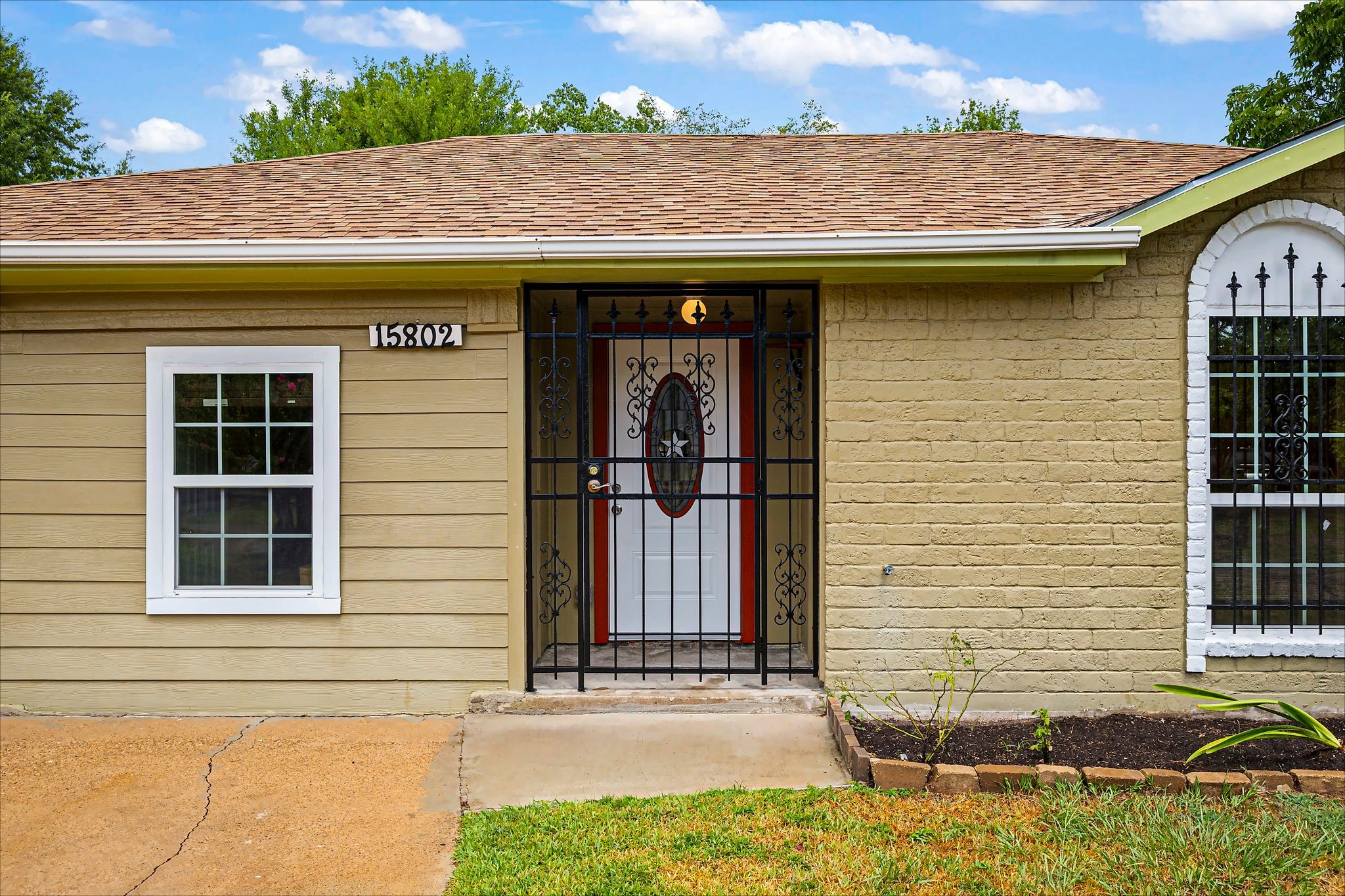Listing photo 4