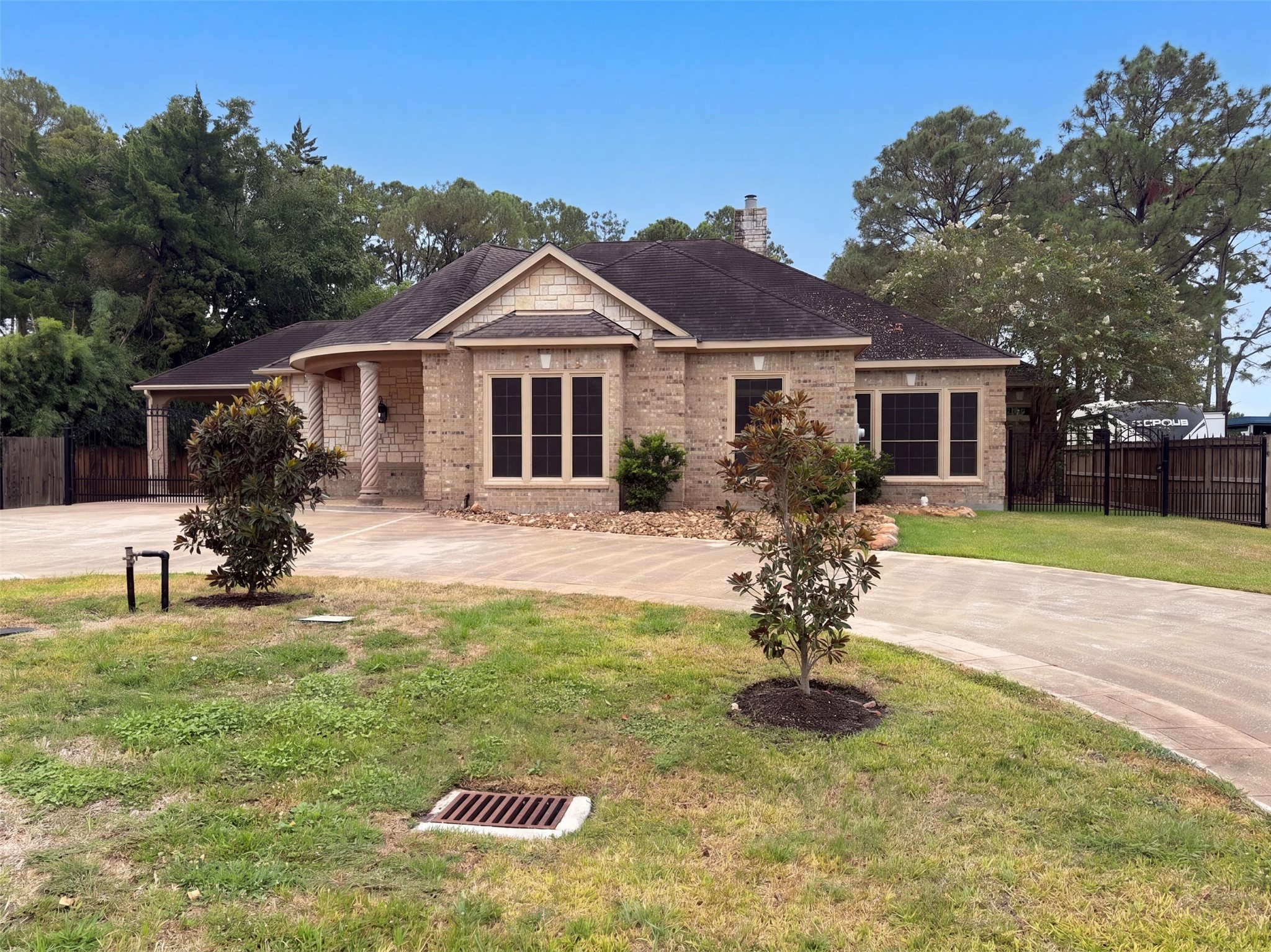 Listing photo 1
