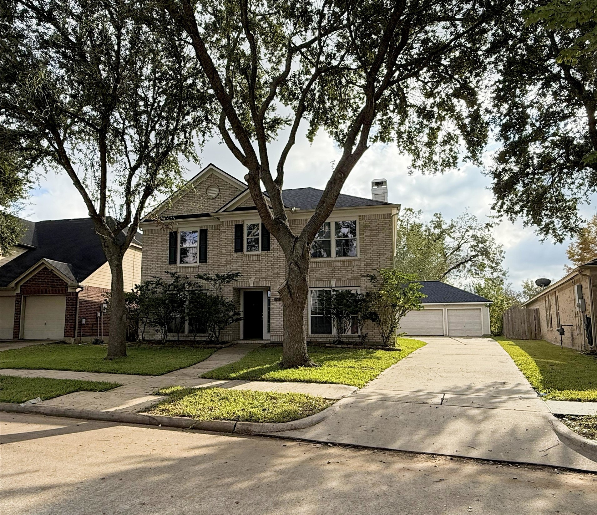 Listing photo 1
