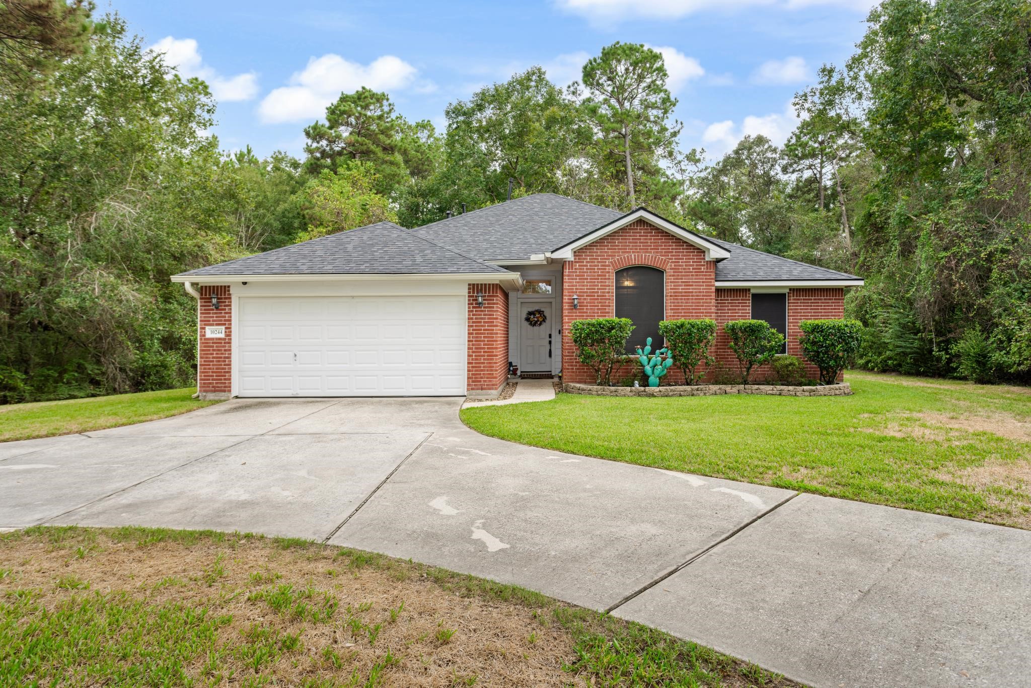Listing photo 1