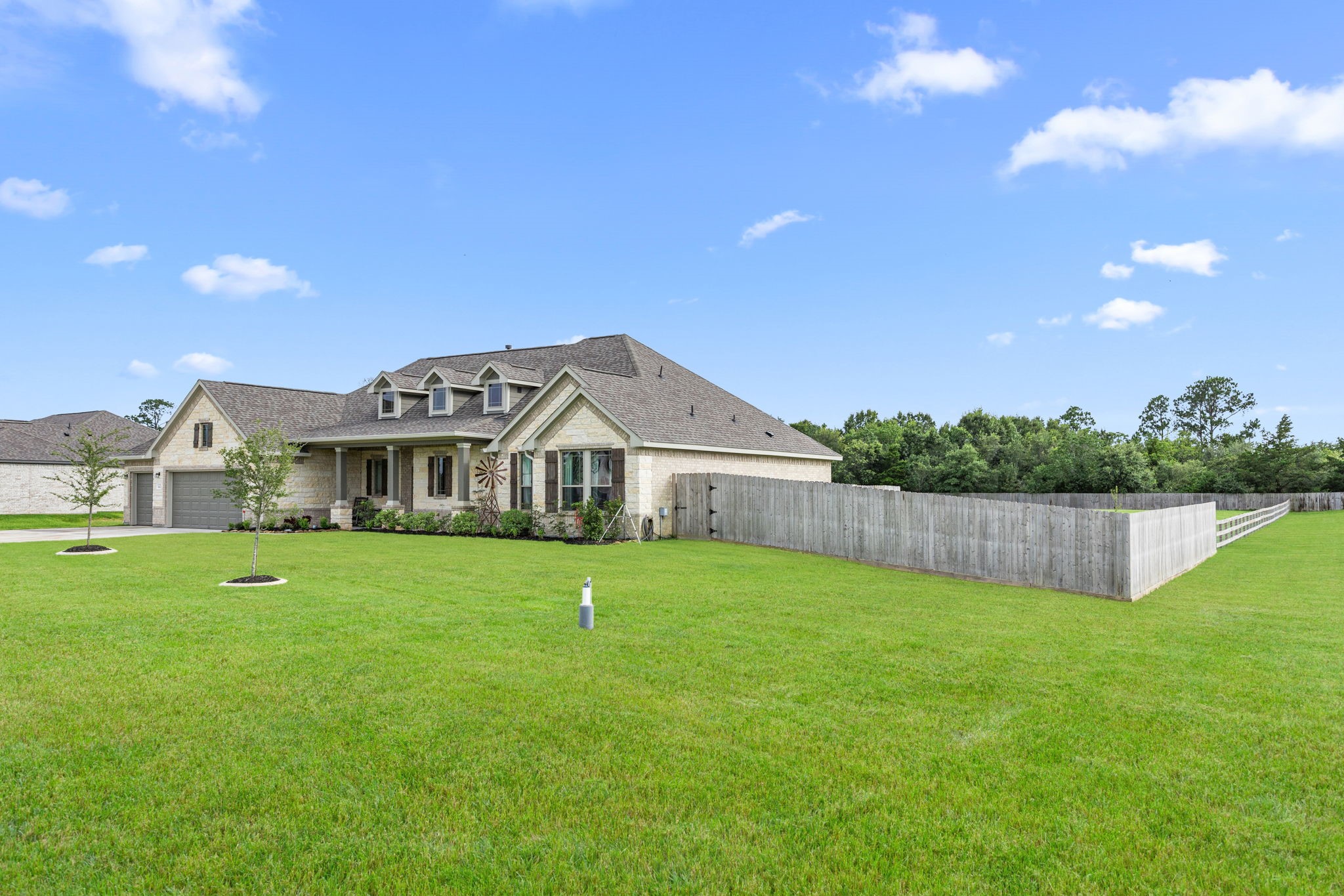 Listing photo 4