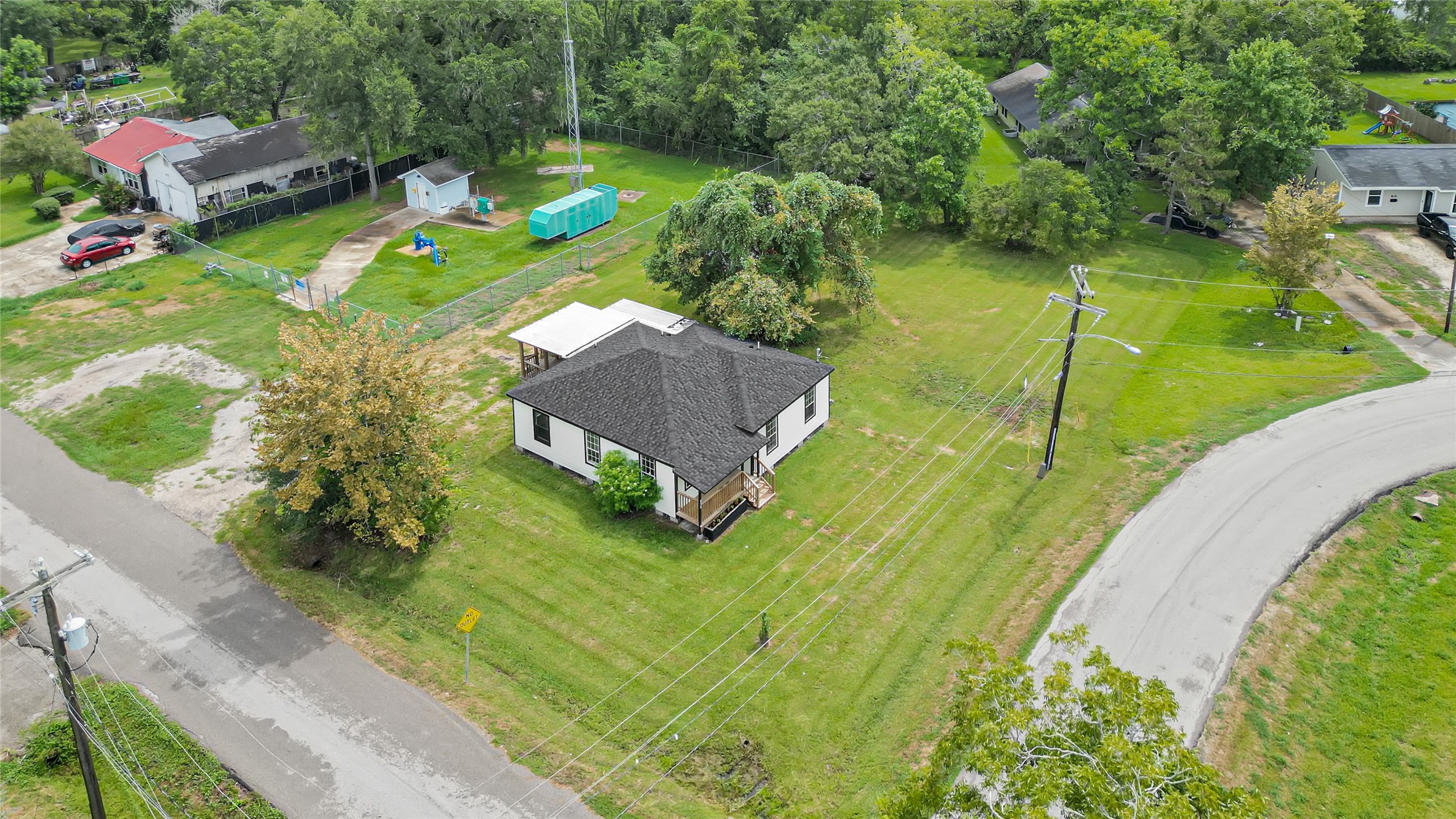 Listing photo 1